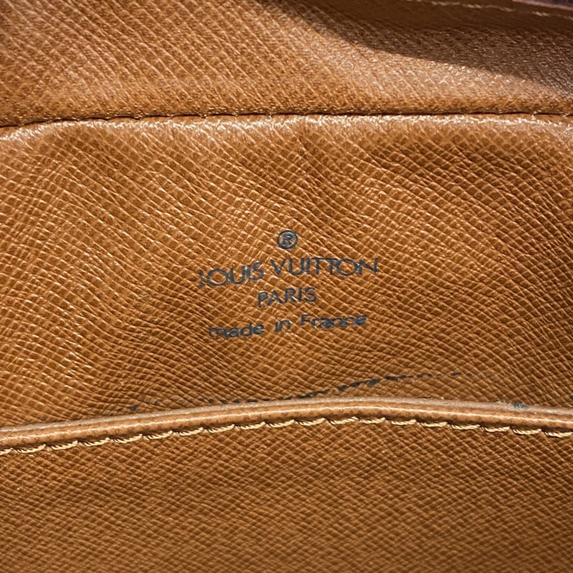 Louis Vuitton Brown Clutch Bag (Pre-Owned)