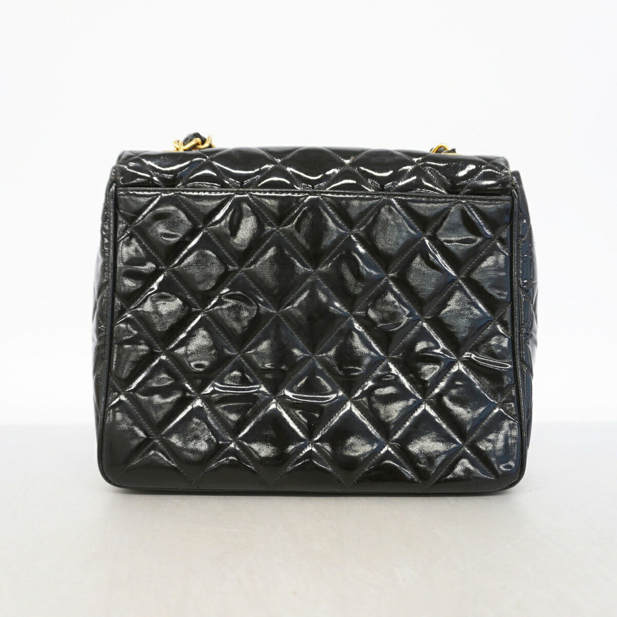 Chanel Black Patent Leather Shoulder Bag (Pre-Owned)
