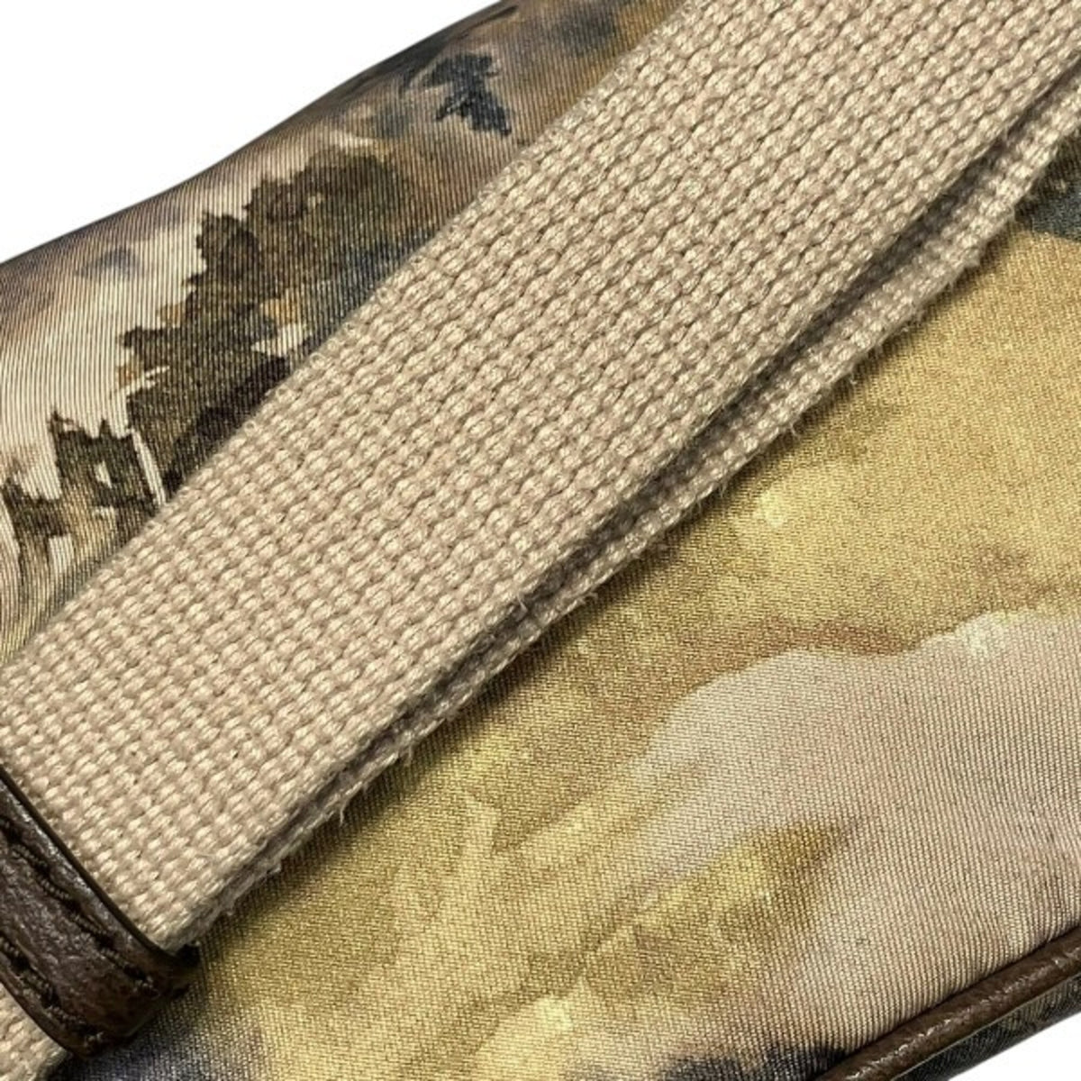 Gucci Beige Green Nylon Leather Fanny Pack (Pre-Owned)