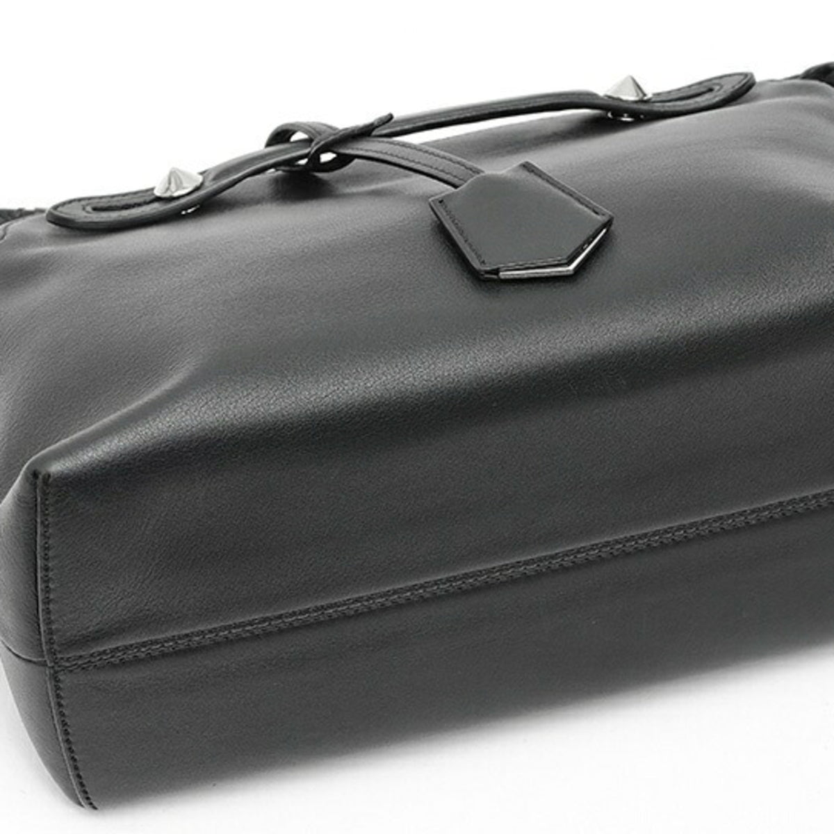 Fendi Black Leather Shoulder Bag (Pre-Owned)