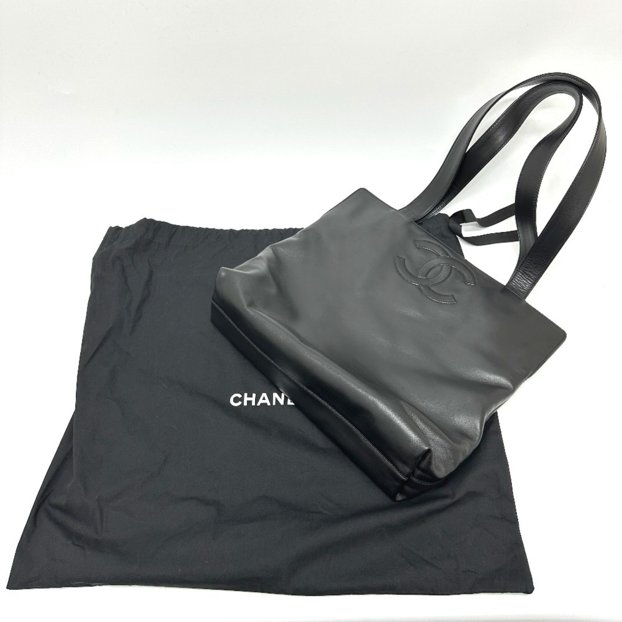 Chanel Black Leather Shoulder Bag Tote Bag (Pre-Owned)