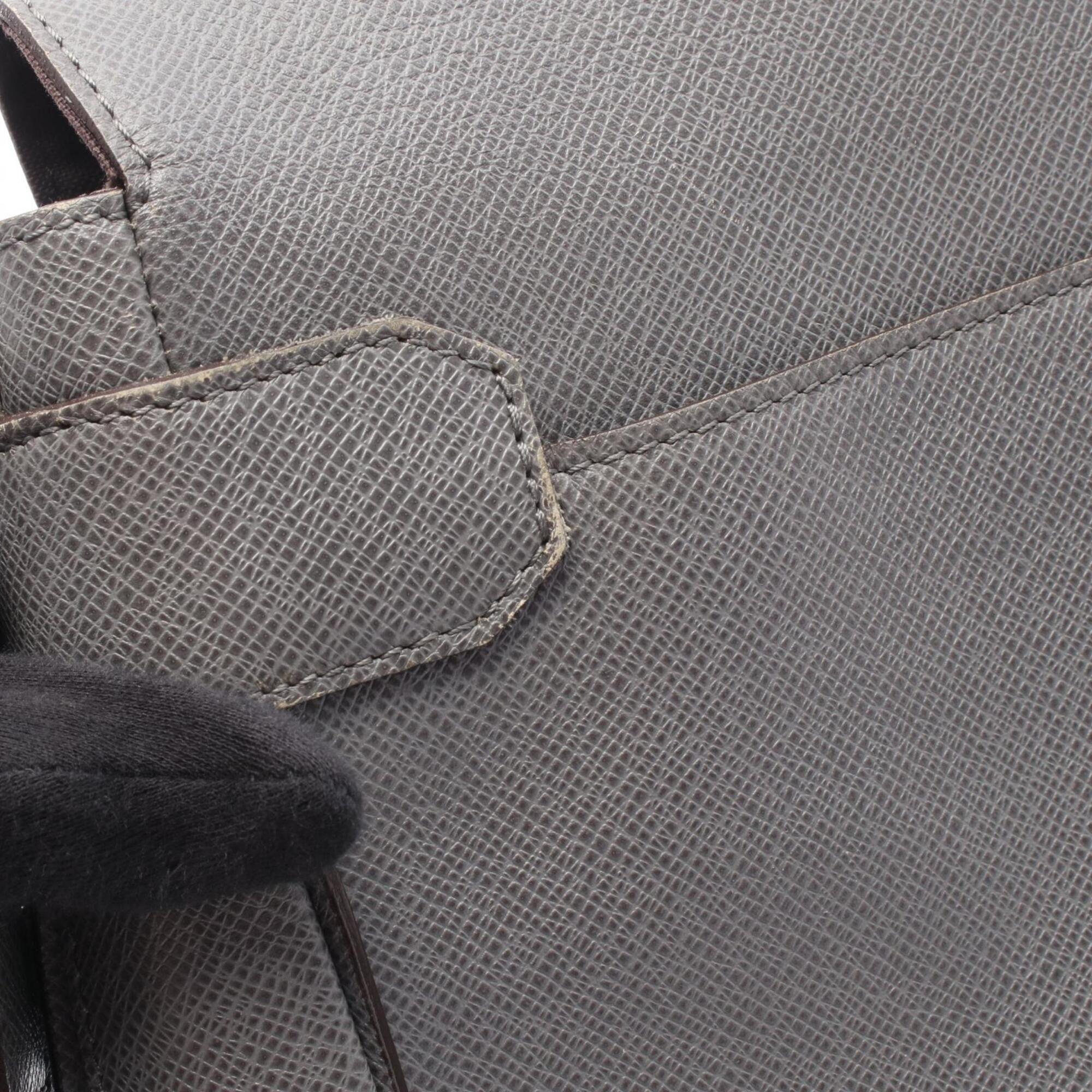 Louis Vuitton Gray Taiga Leather Handbag Shoulder Bag (Pre-Owned)
