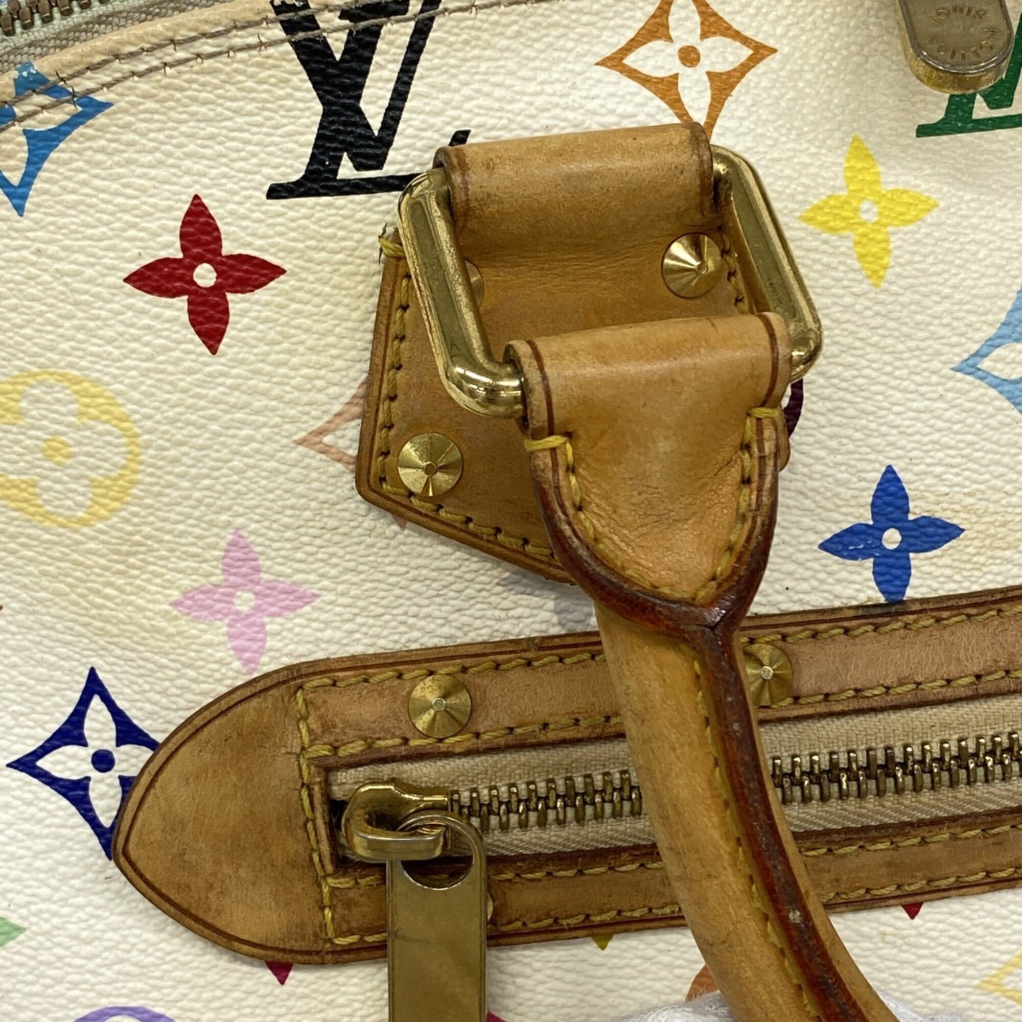 Louis Vuitton Blanc Handbag (Pre-Owned)