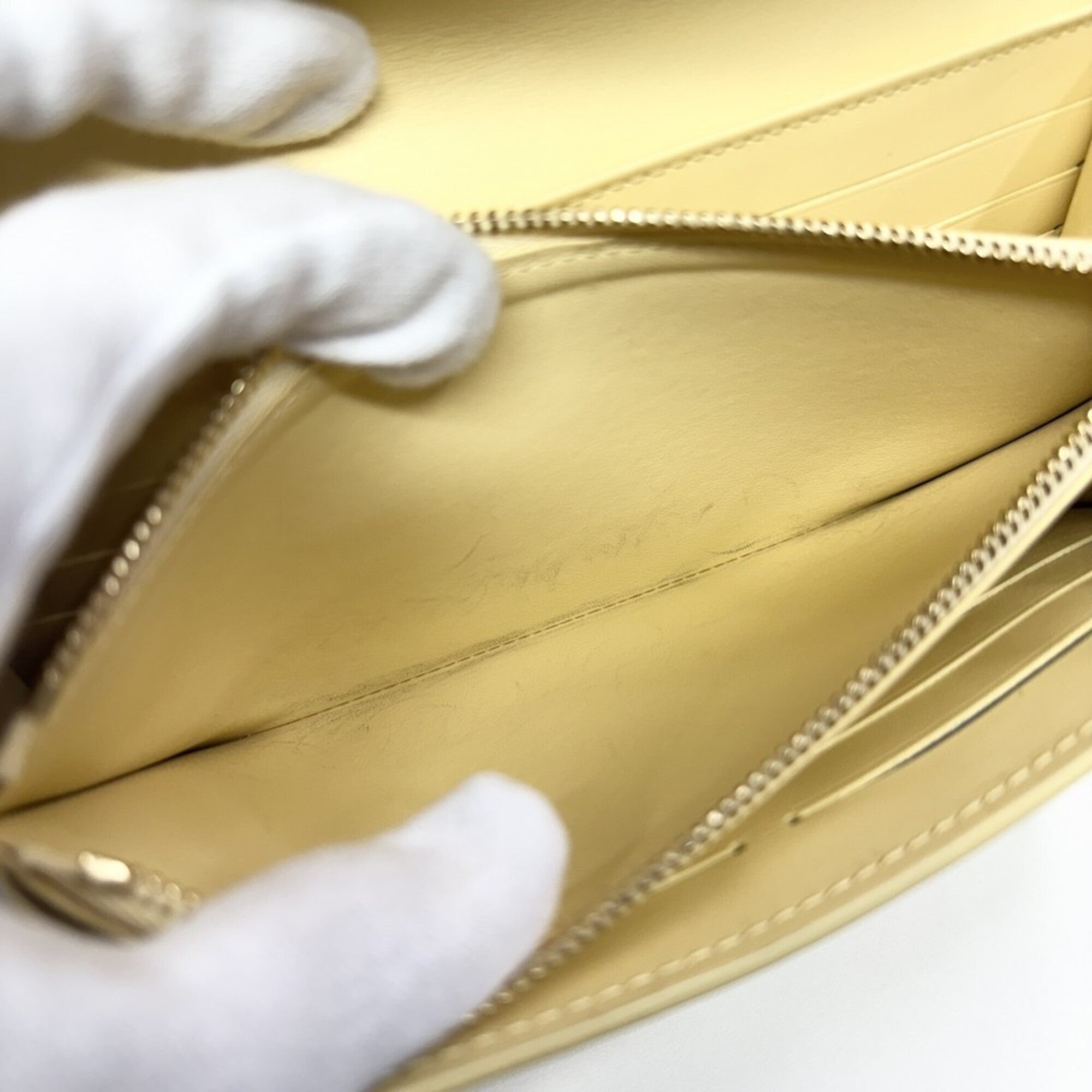Louis Vuitton Jaune Monogram Long Wallet (Bi-Fold) (Pre-Owned)