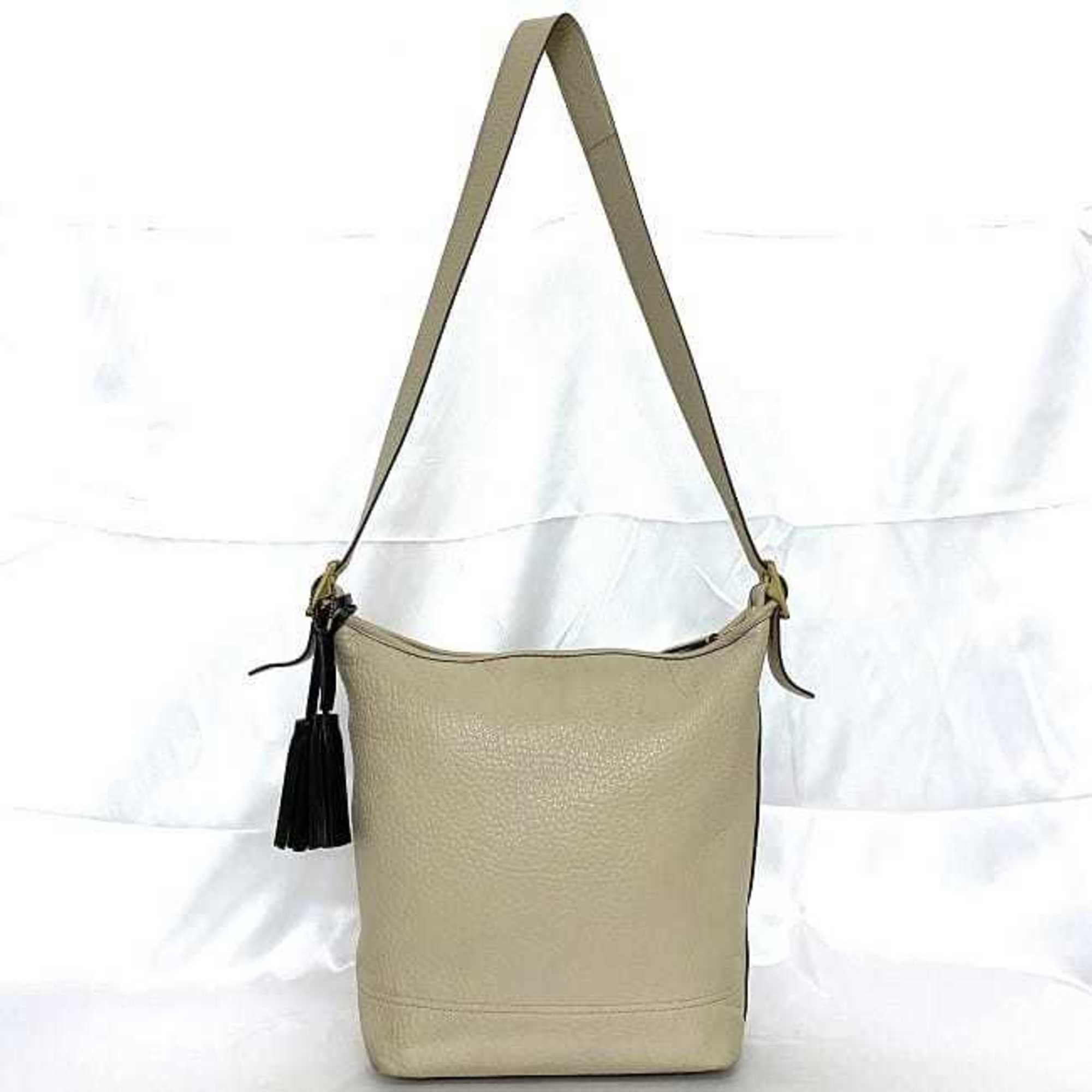 Coach Beige Leather Shoulder Bag (Pre-Owned)