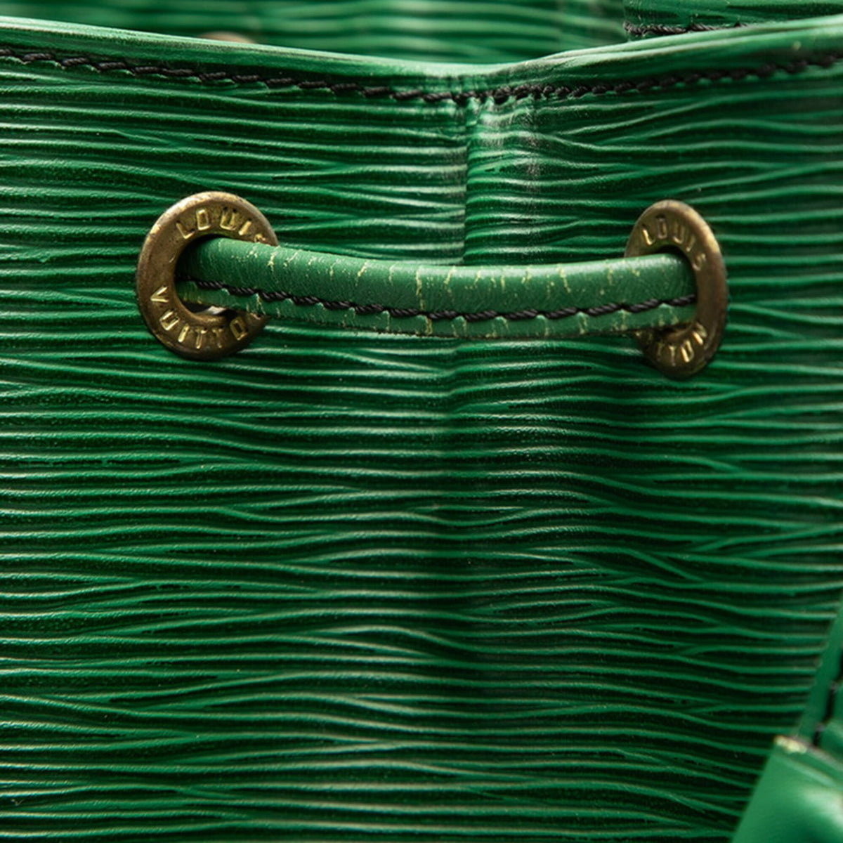 Louis Vuitton Borneo Green Leather Shoulder Bag (Pre-Owned)