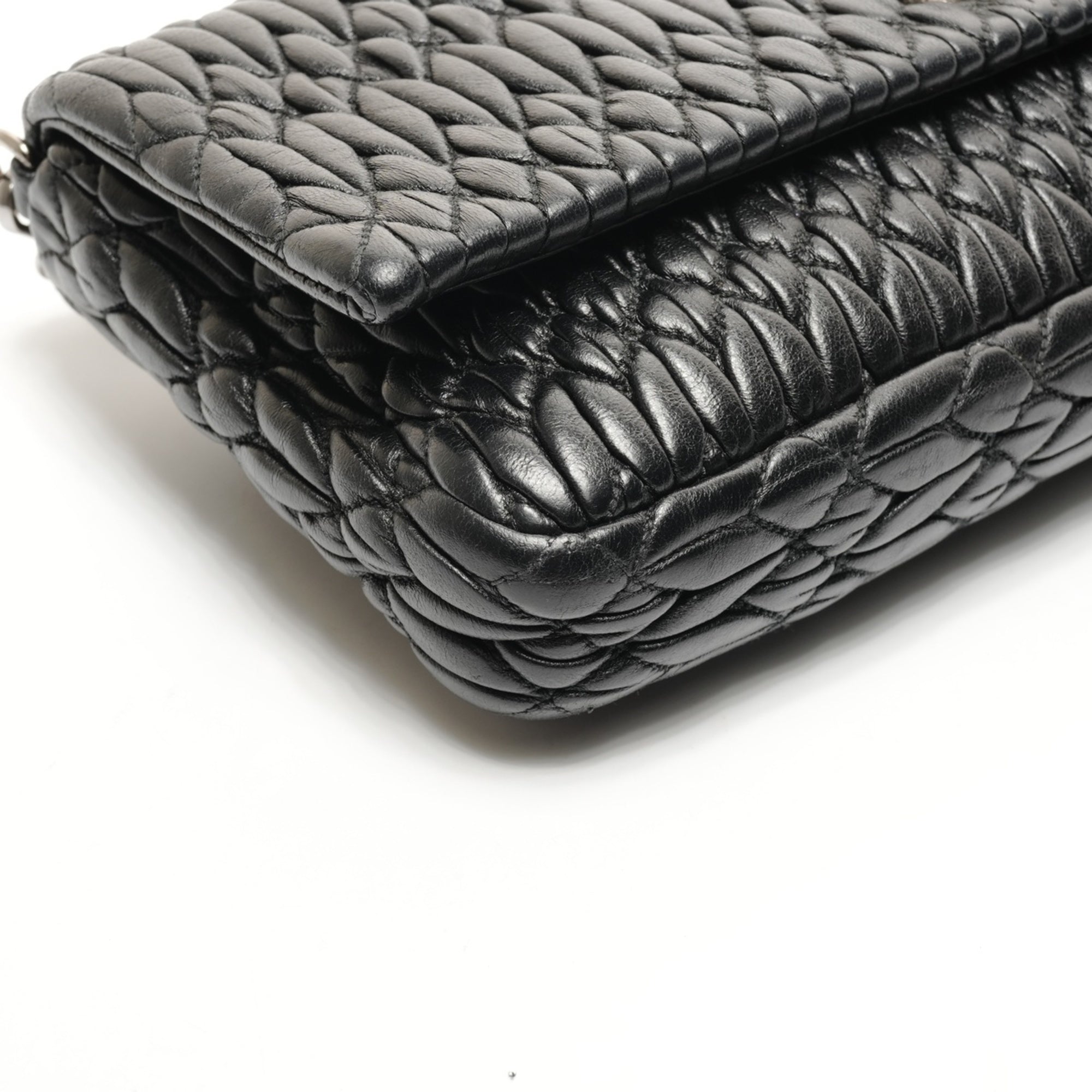Miu Miu Black Leather Shoulder Bag (Pre-Owned)