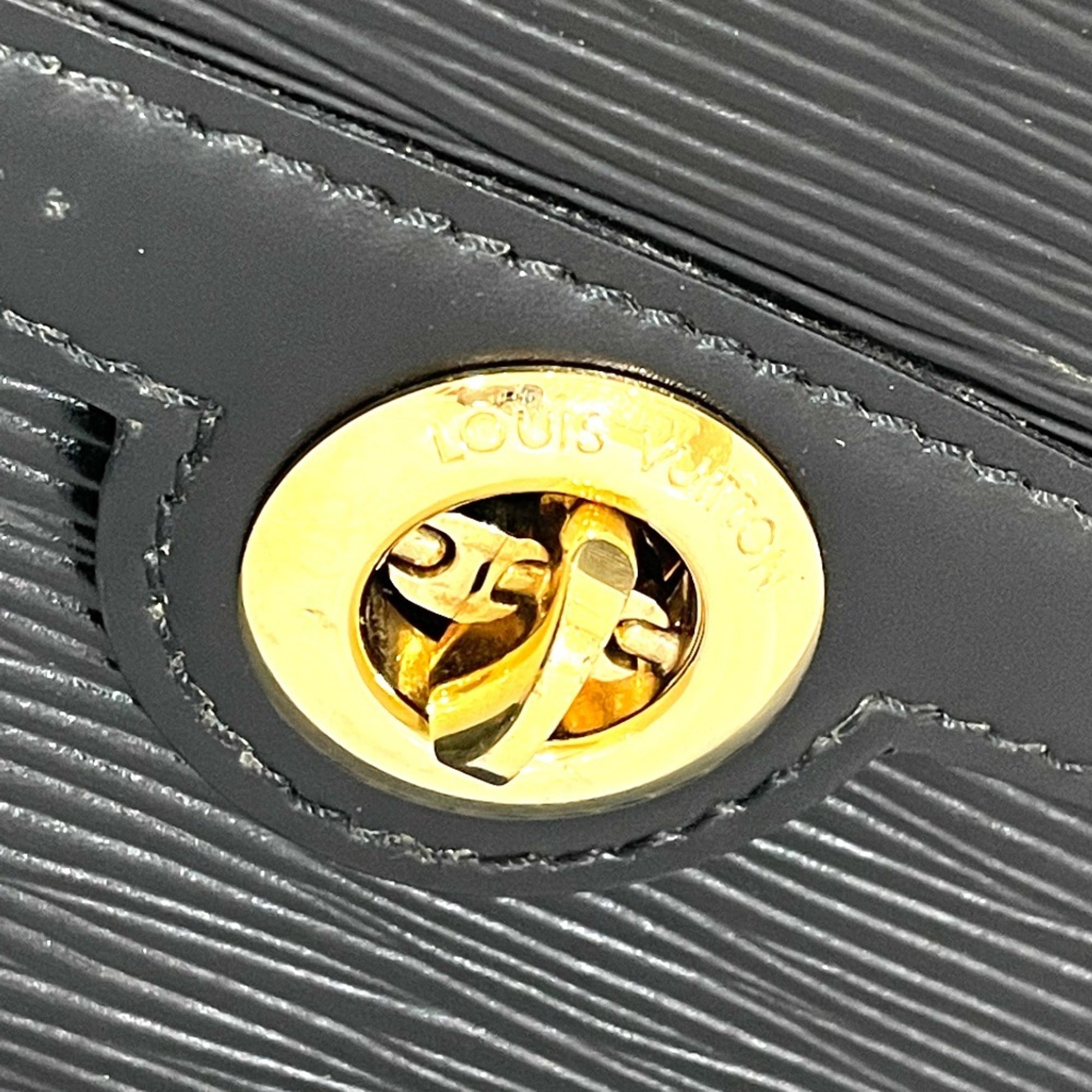 Louis Vuitton Noir Epi Leather Clutch Bag Pochette Shoulder Bag (Pre-Owned)