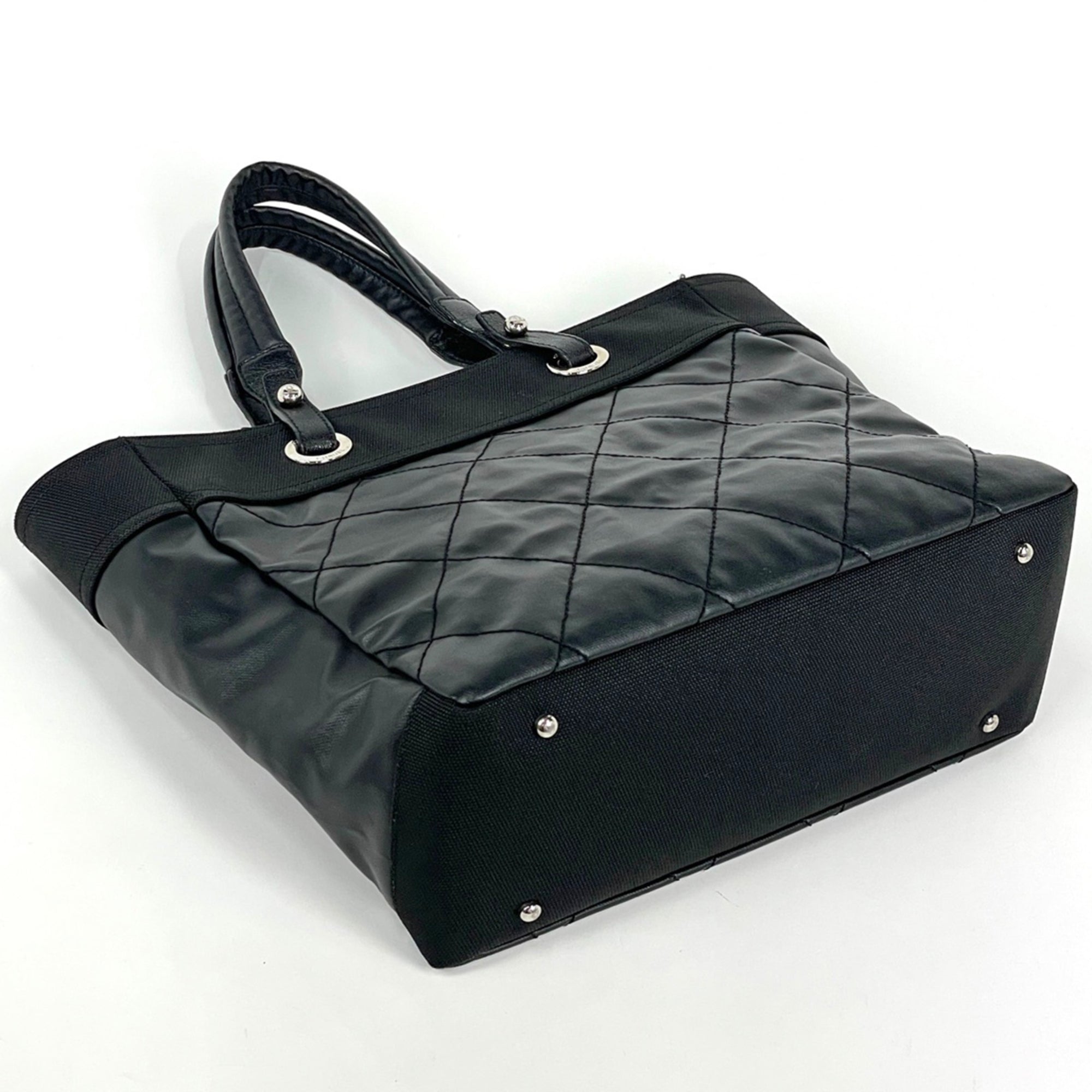 Chanel Black Coated Canvas Tote Bag (Pre-Owned)