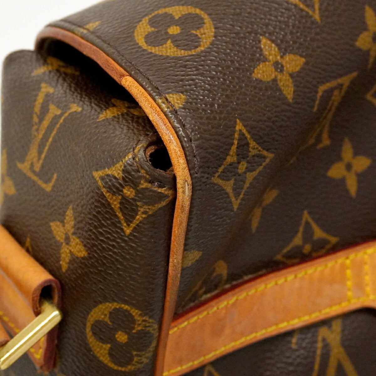 Louis Vuitton Brown Shoulder Bag (Pre-Owned)