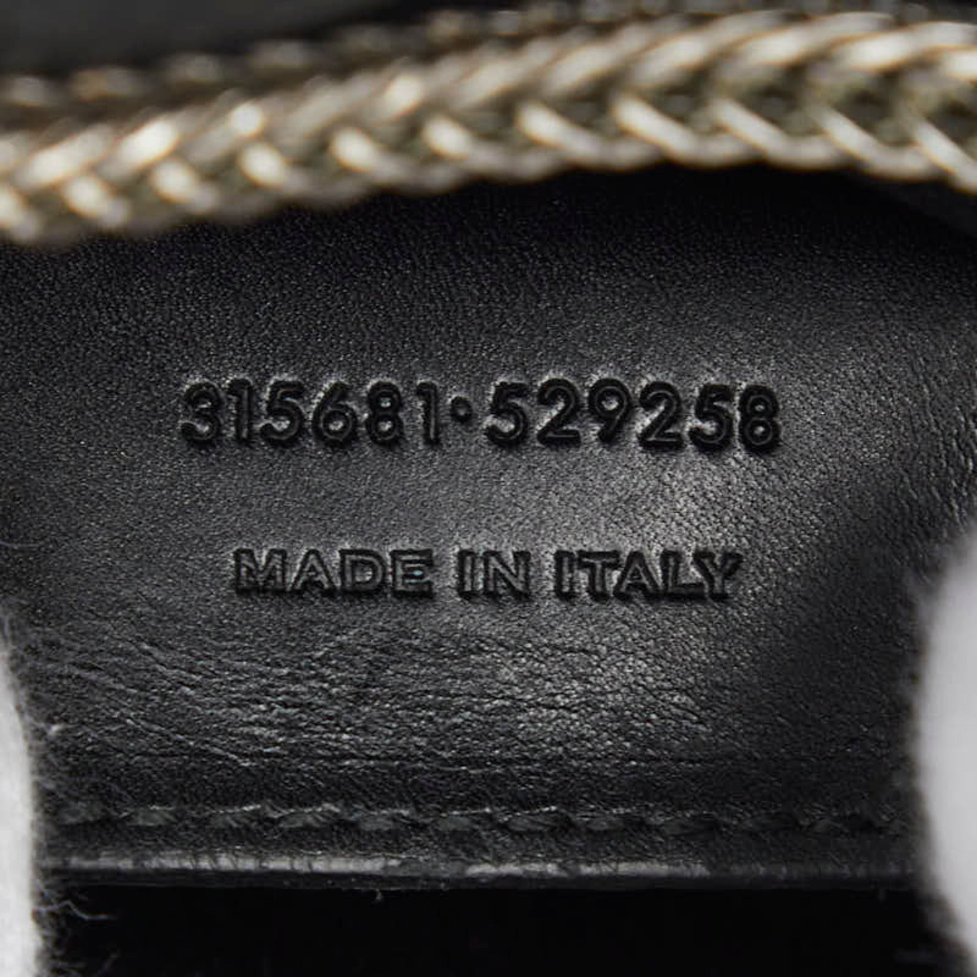 Saint Laurent Black Leather Shoulder Bag (Pre-Owned)