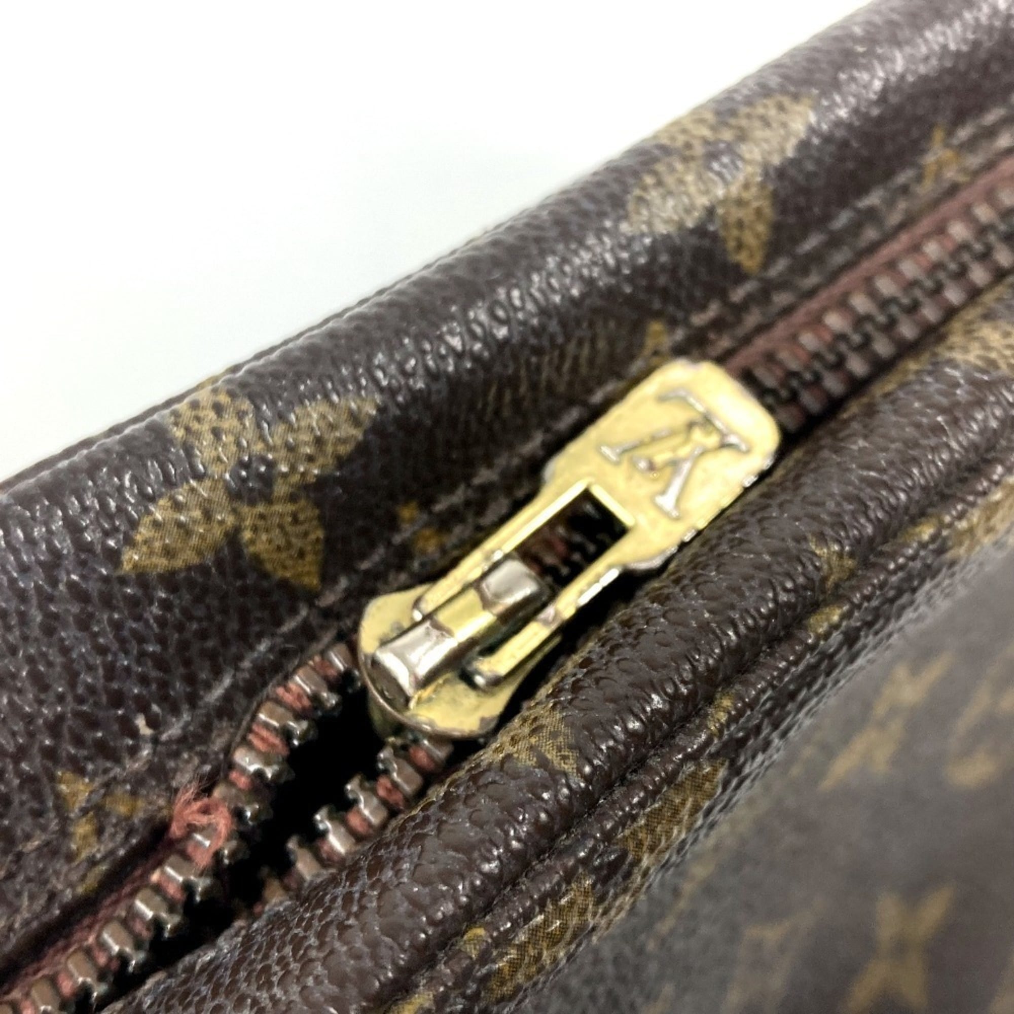 Louis Vuitton Brown Monogram Pouch (Pre-Owned)
