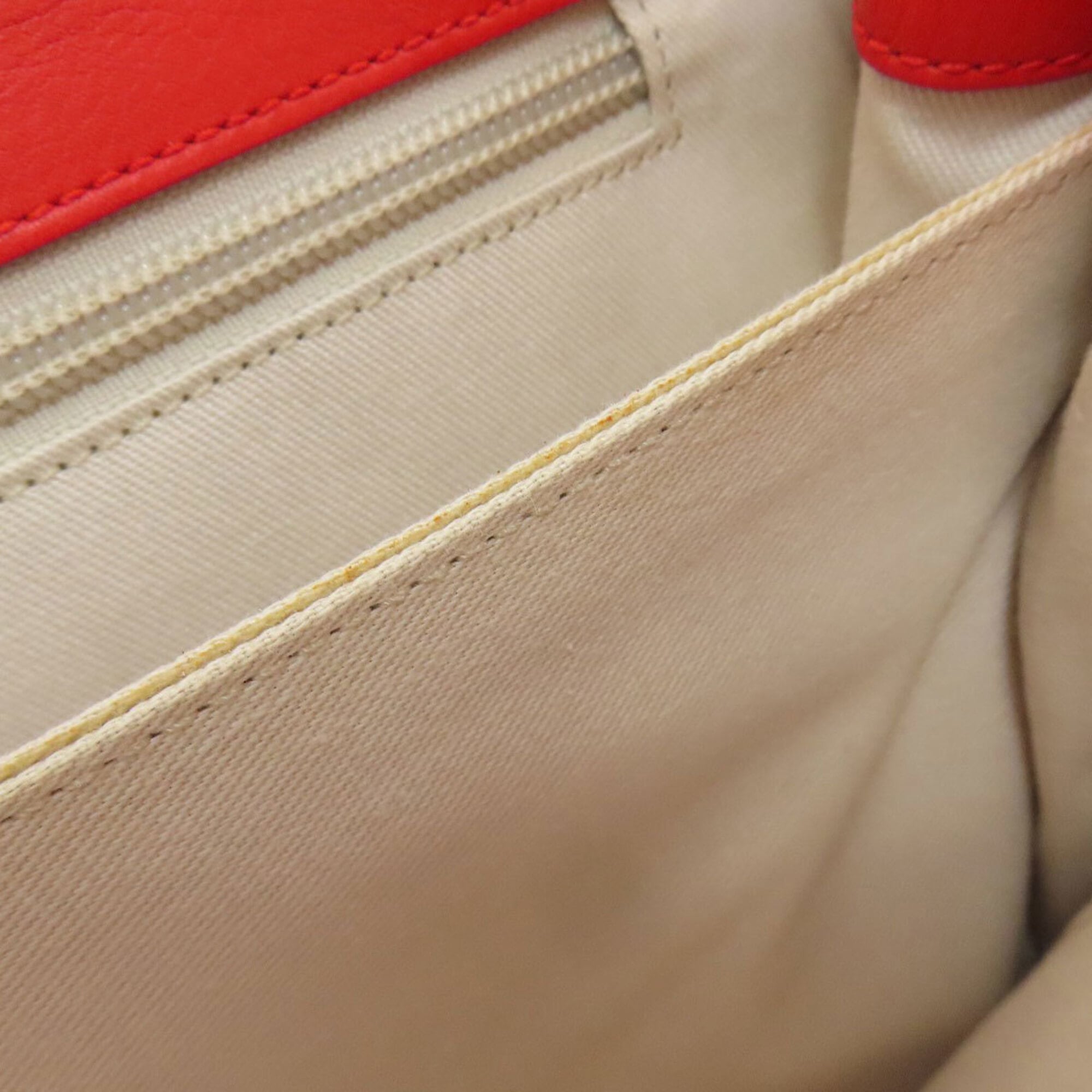 Salvatore Ferragamo Gancini Red Color Leather Tote Bag (Pre-Owned)