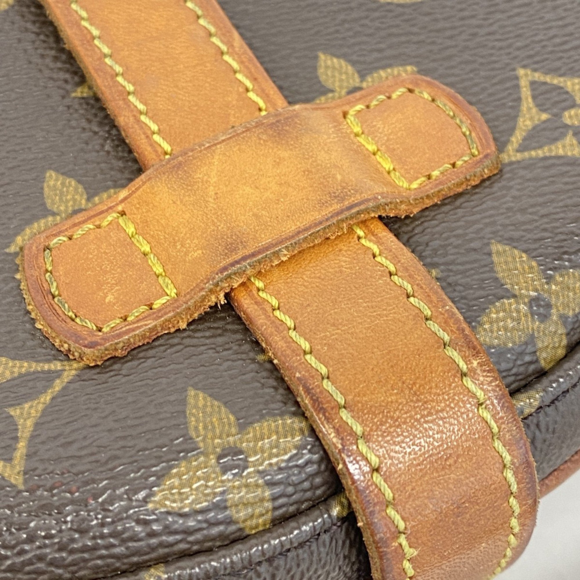 Louis Vuitton Brown Shoulder Bag (Pre-Owned)