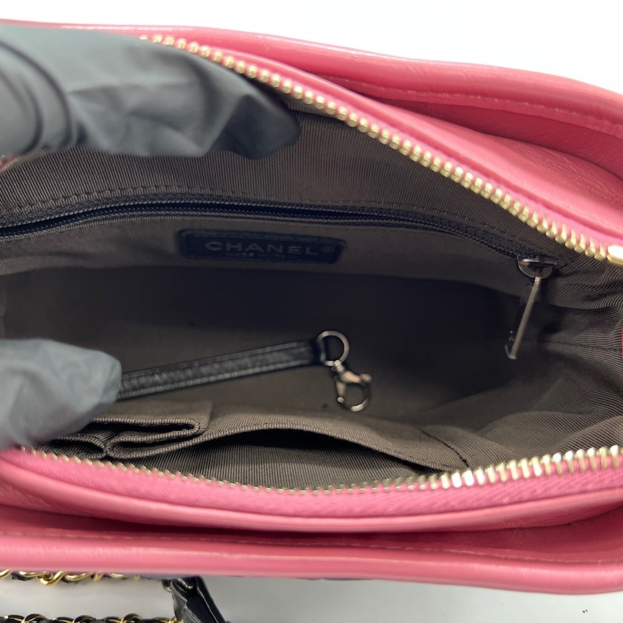 Chanel Navy Leather Shoulder Bag (Pre-Owned)