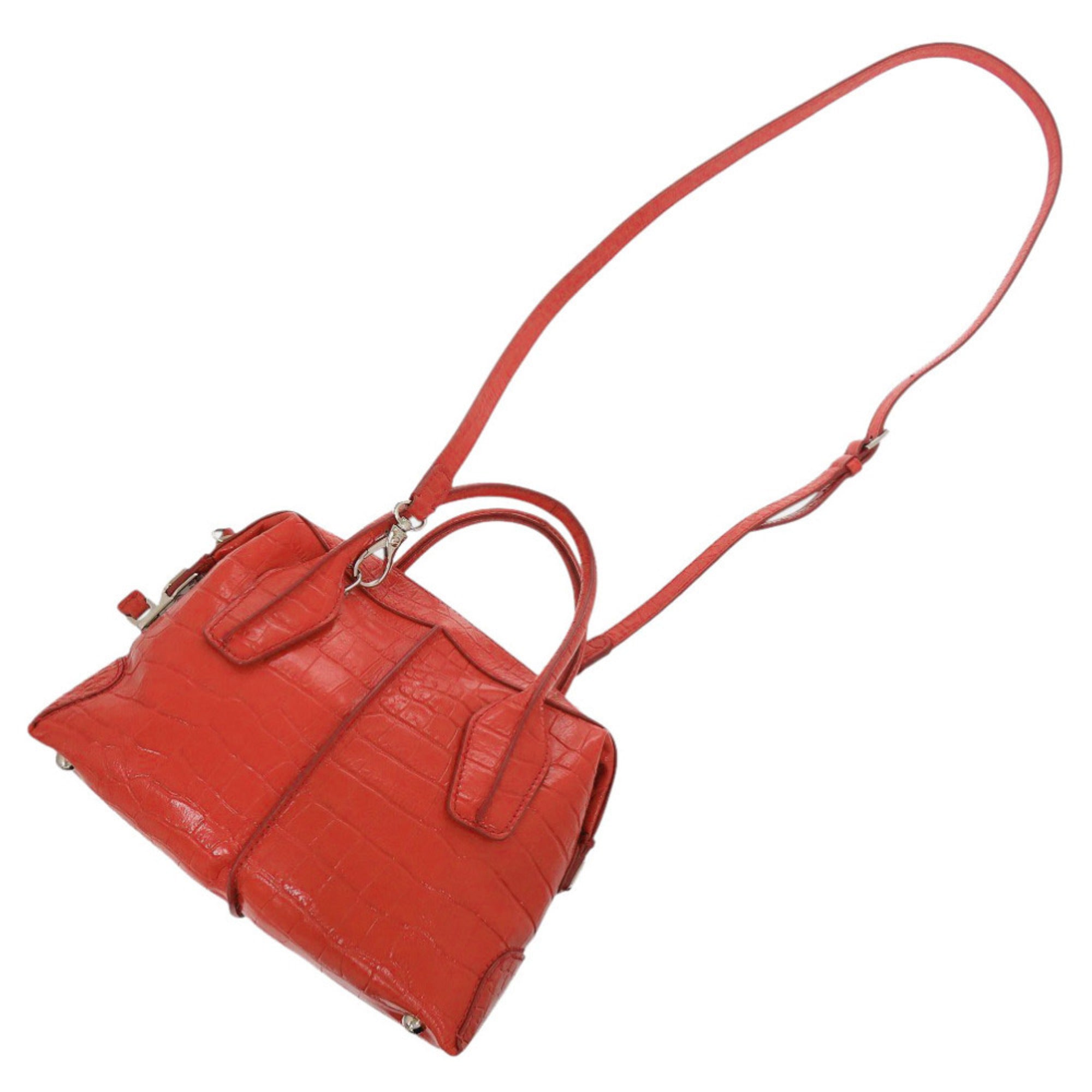 Tod's Red Color Leather Handbag (Pre-Owned)