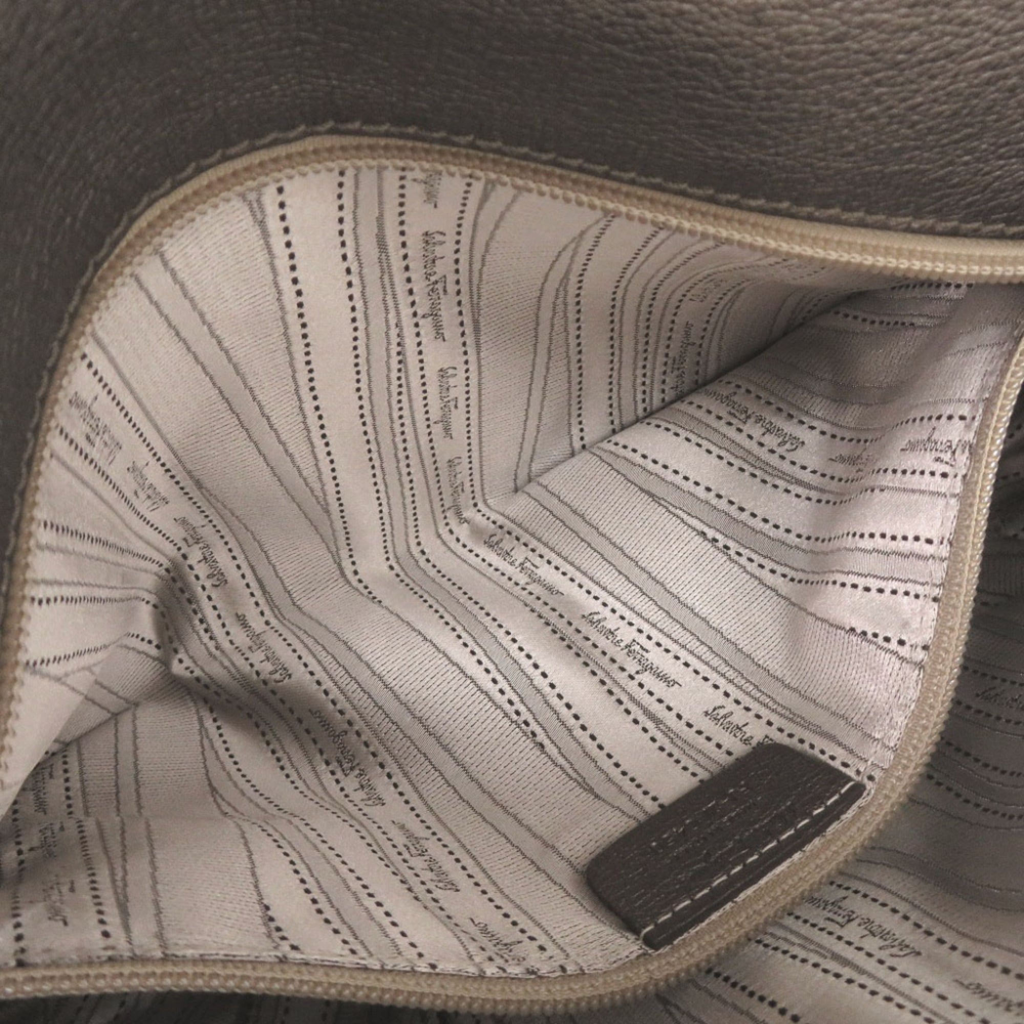 Salvatore Ferragamo Metallic Gray Leather Handbag Shoulder Bag (Pre-Owned)