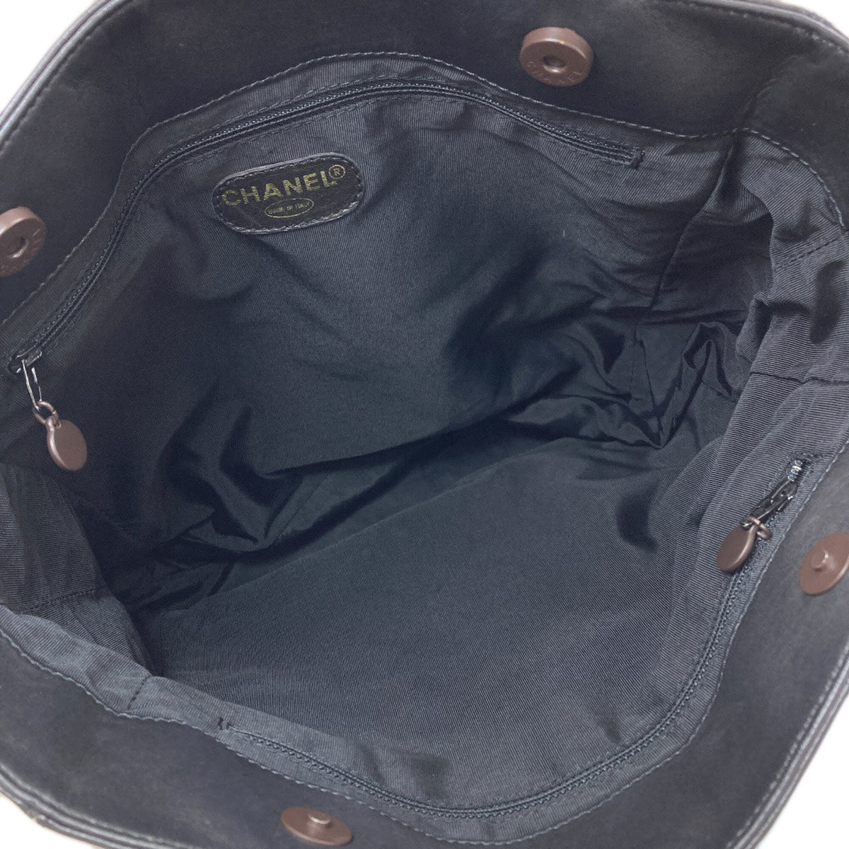 Chanel Black Leather Tote Bag (Pre-Owned)
