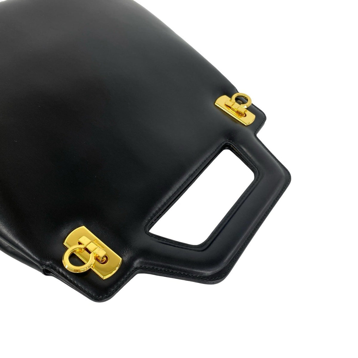 Salvatore Ferragamo Black Leather Handbag Shoulder Bag (Pre-Owned)