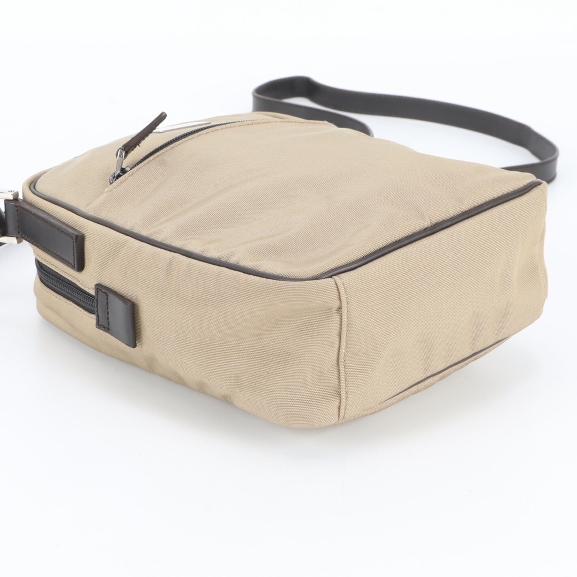 Gucci Beige Brown Leather Nylon Messenger Bag Shoulder Bag Tote Bag (Pre-Owned)