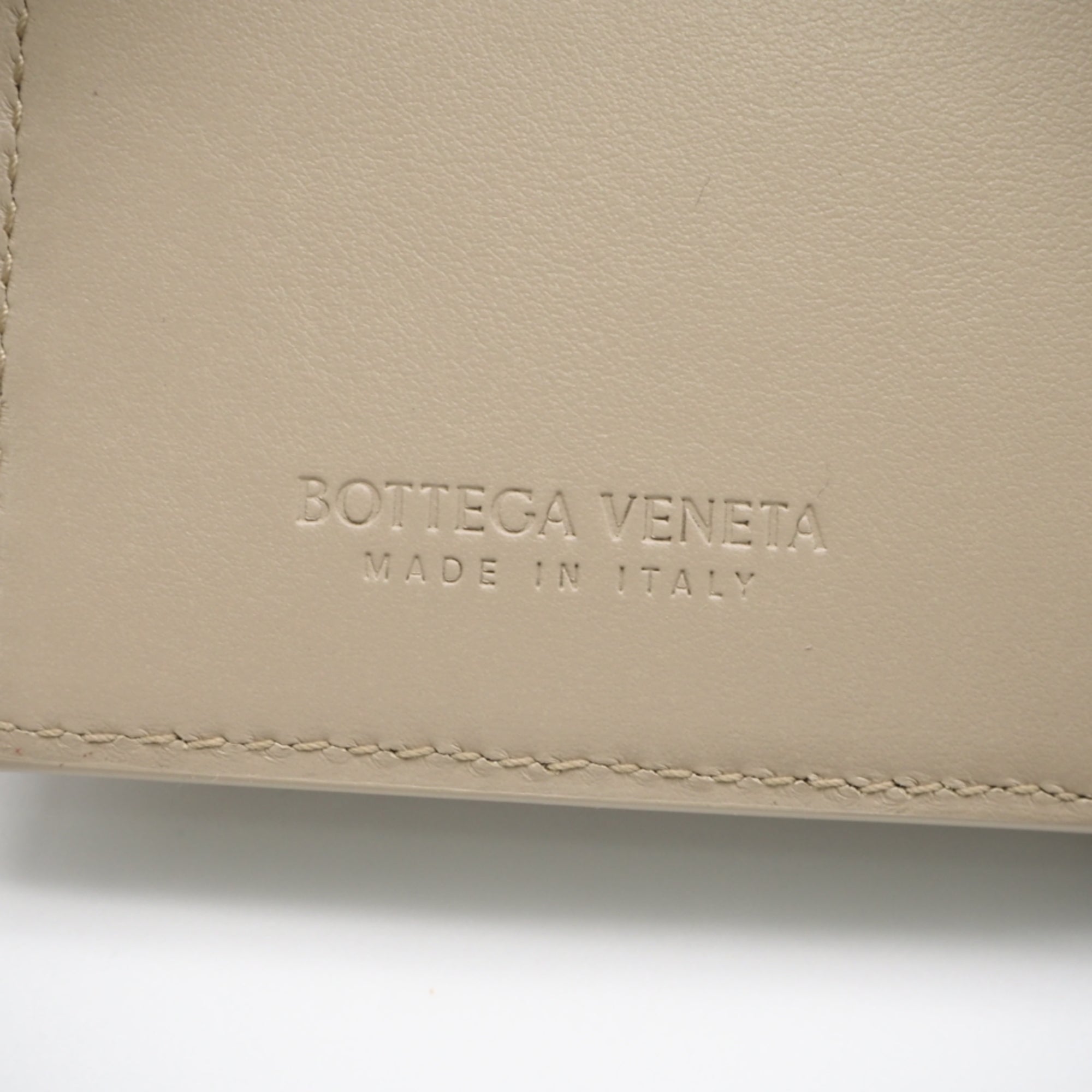 Bottega Veneta Intrecciato Beige Leather Wallet (Bi-Fold) (Pre-Owned)