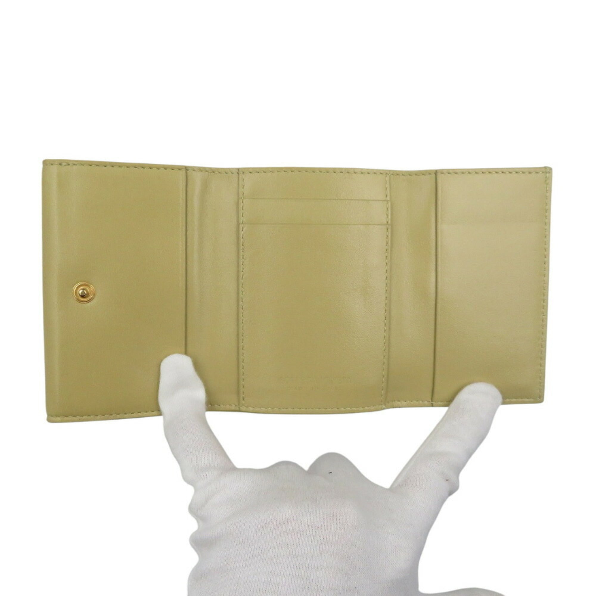 Bottega Veneta Beige Leather Wallet (Tri-Fold) (Pre-Owned)