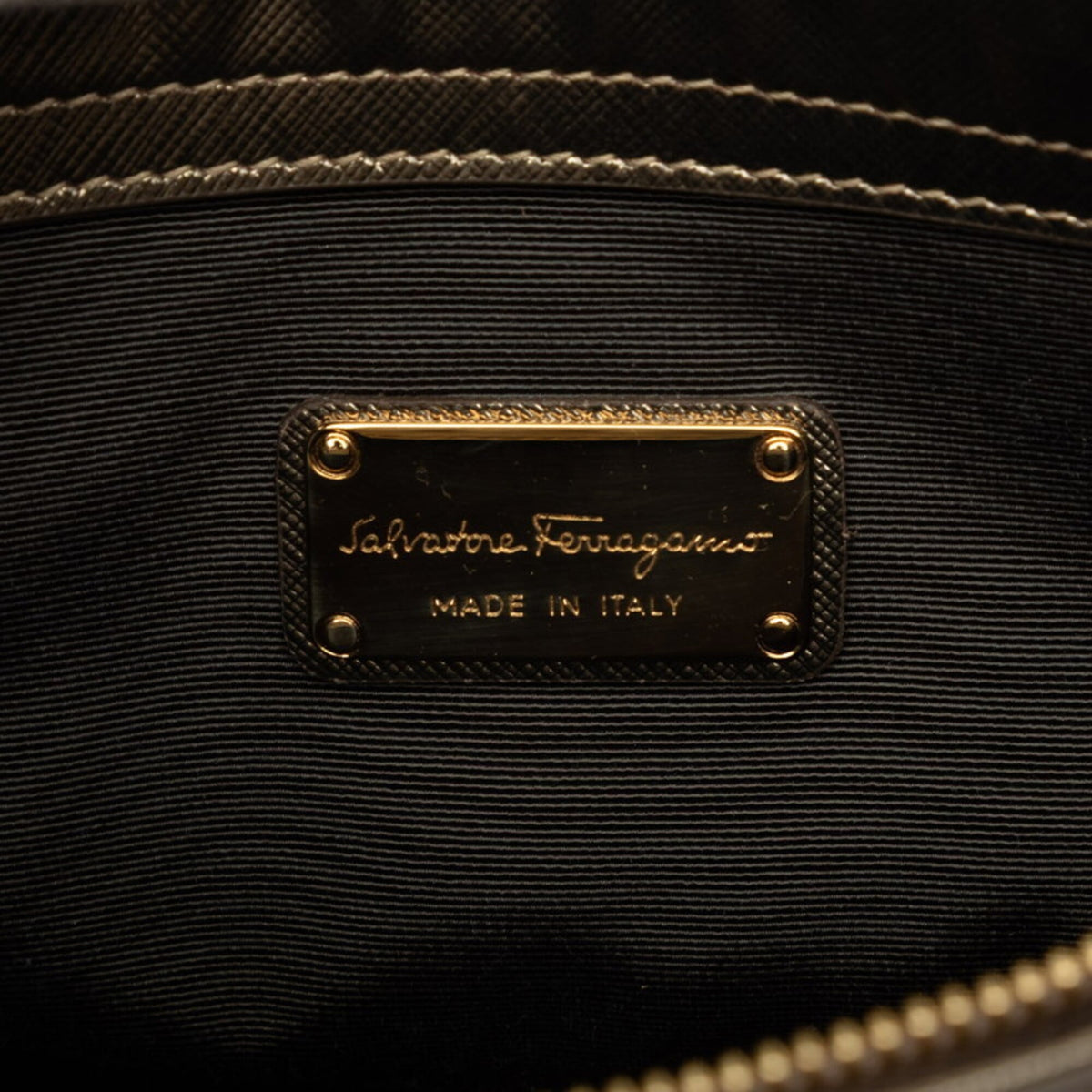 Salvatore Ferragamo Gold Leather Handbag Shoulder Bag (Pre-Owned)