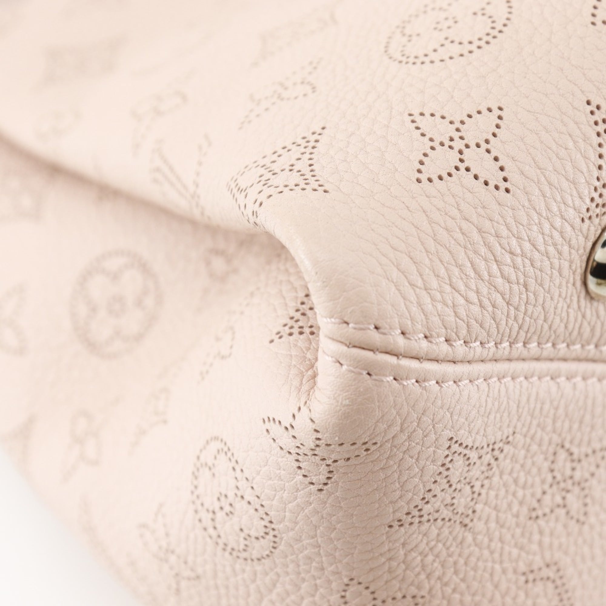 Louis Vuitton Magnolia Pink Monogram Mahina Leather Tote Bag (Pre-Owned)