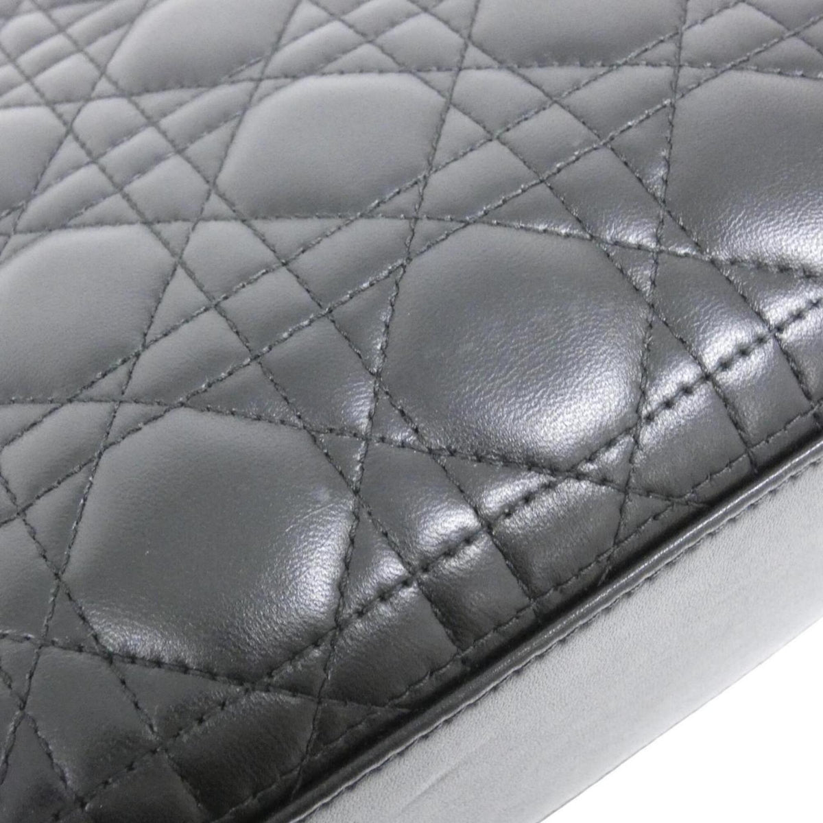 Christian Dior Black Leather Handbag (Pre-Owned)