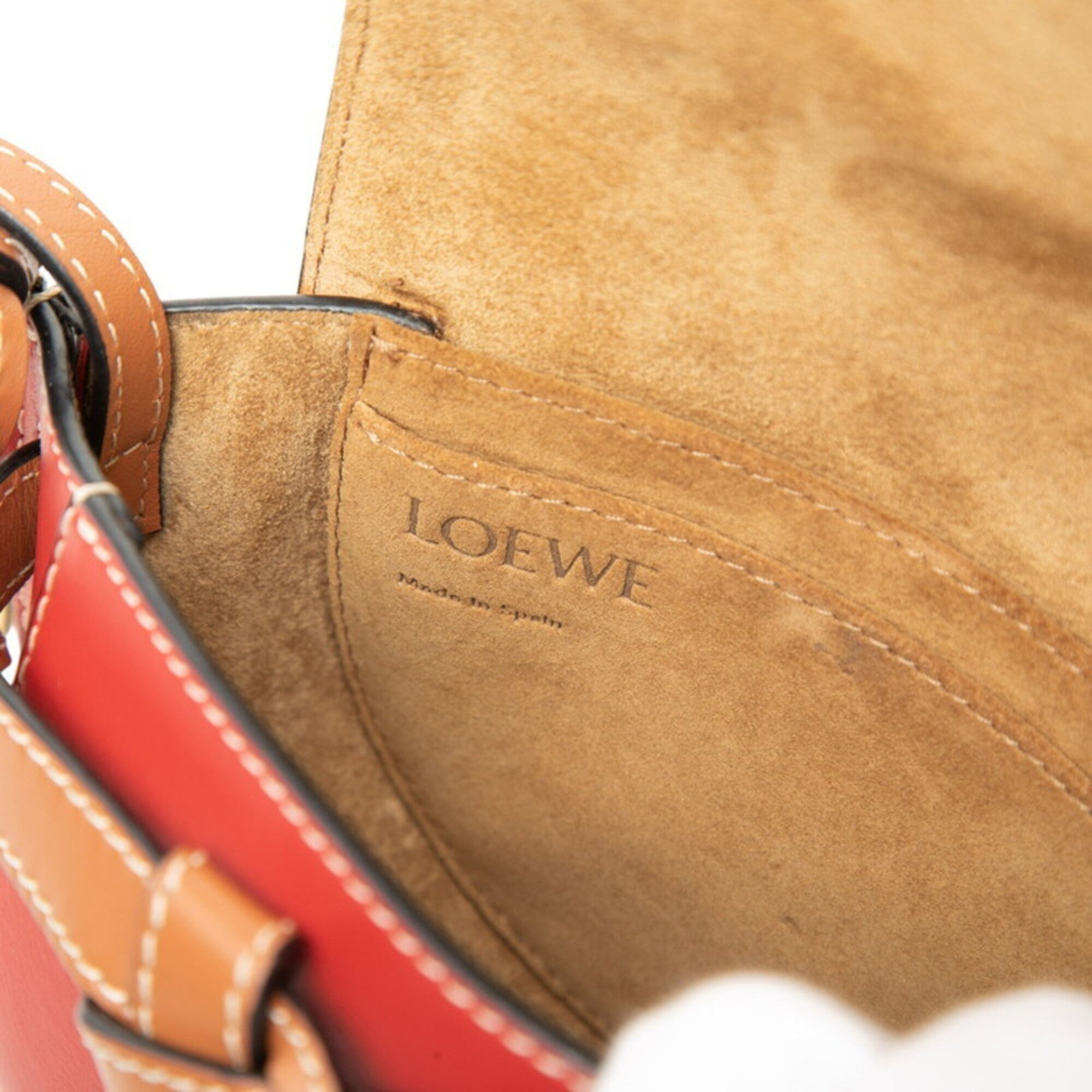 Loewe Brown Red Color Leather Shoulder Bag (Pre-Owned)