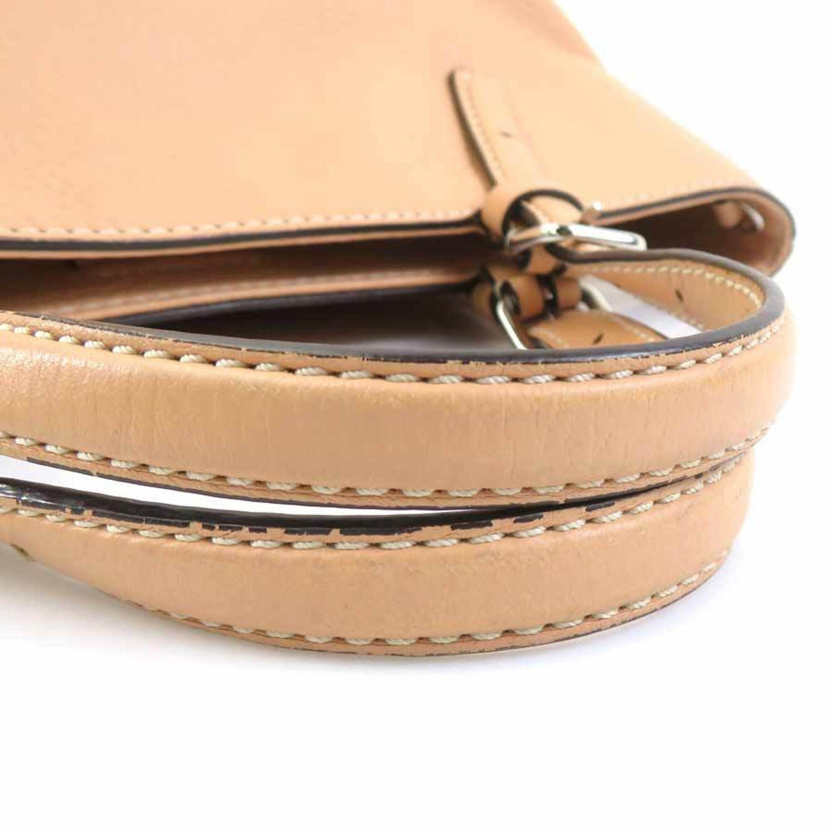 Tod's Pale Orange Leather Handbag Shoulder Bag (Pre-Owned)