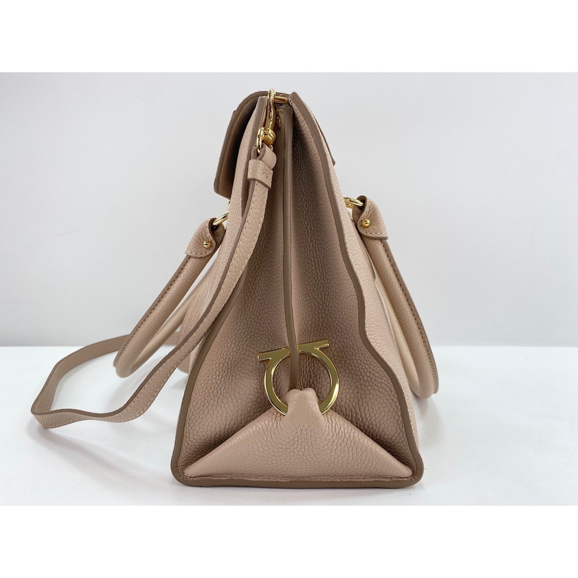 Salvatore Ferragamo Beige Canvas Handbag (Pre-Owned)