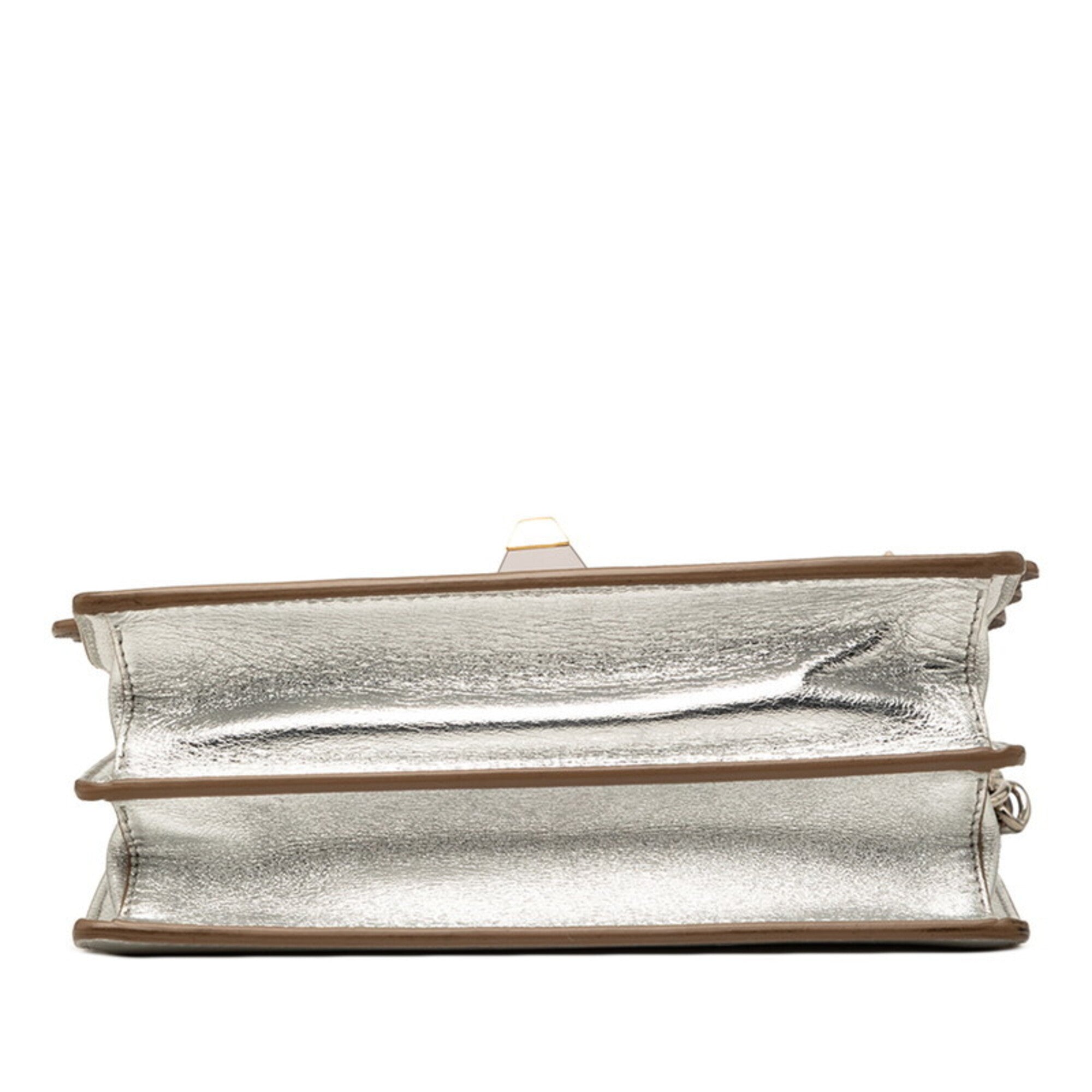 Fendi Silver Leather Shoulder Bag (Pre-Owned)