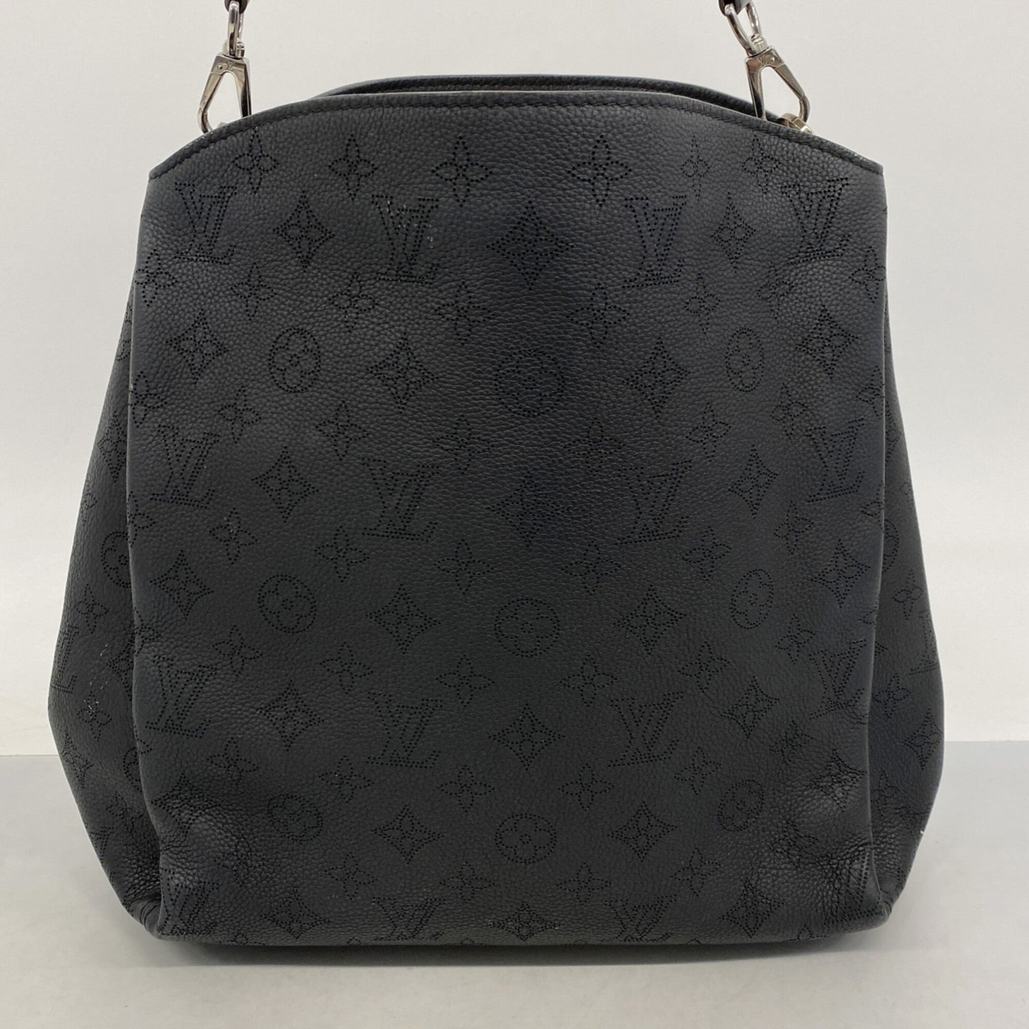Louis Vuitton Noir Handbag (Pre-Owned)