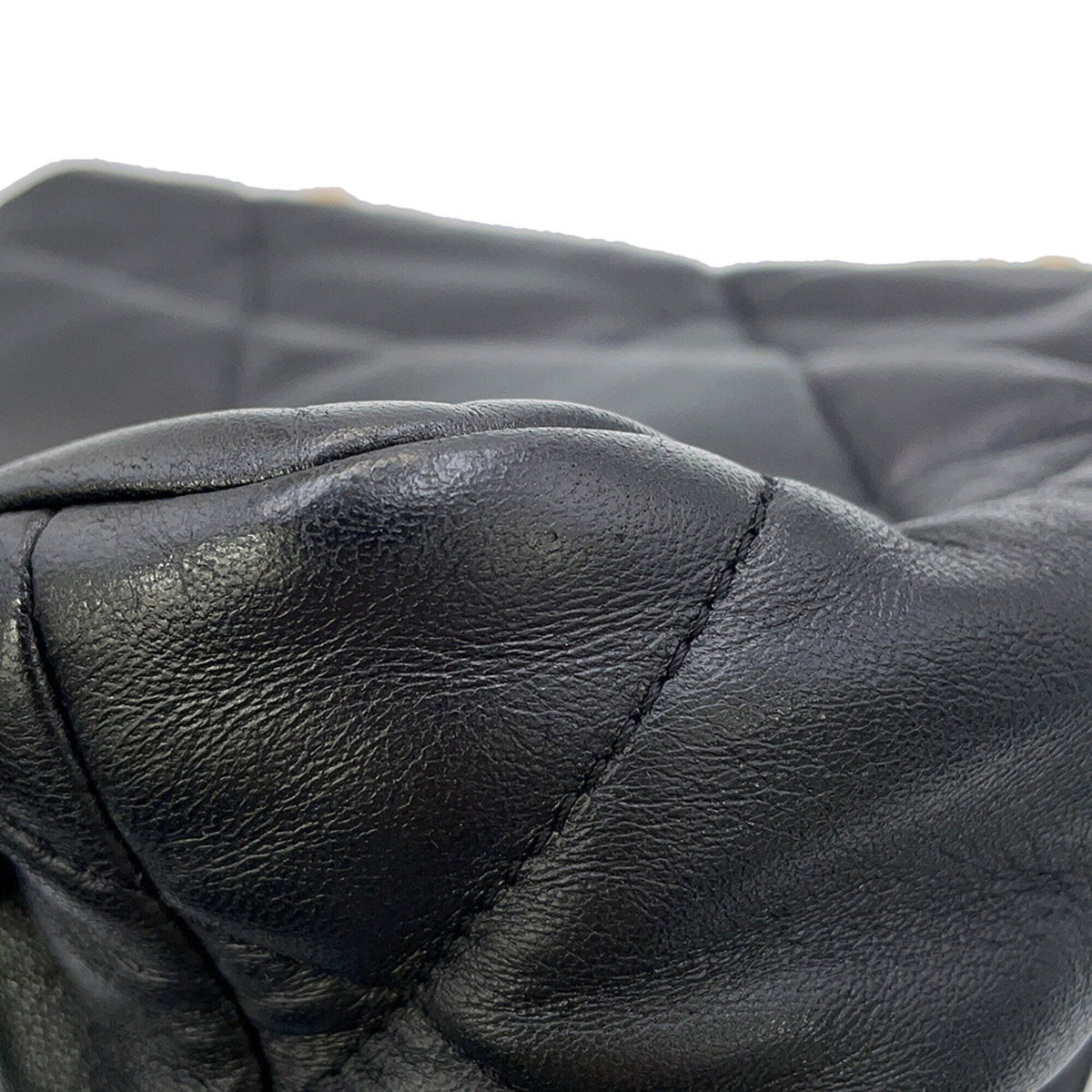 Chanel Black Leather Handbag Shoulder Bag (Pre-Owned)