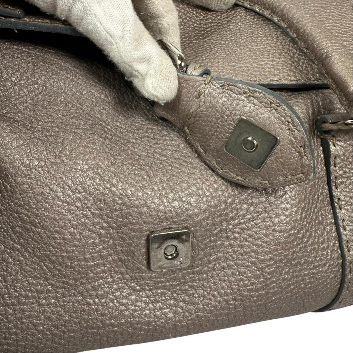 Fendi Metallic Beige Leather Handbag (Pre-Owned)