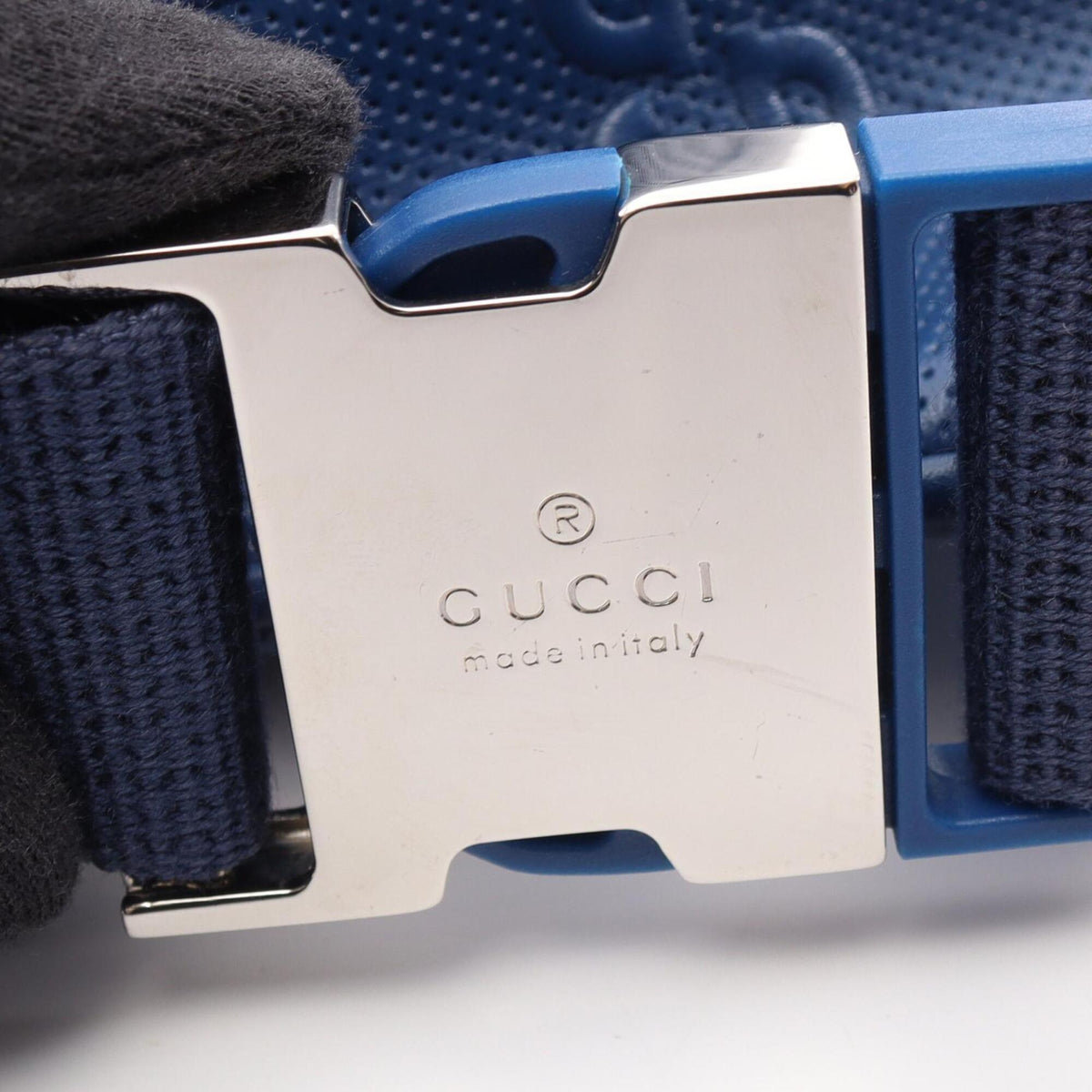Gucci Blue Leather Fanny Pack Handbag (Pre-Owned)