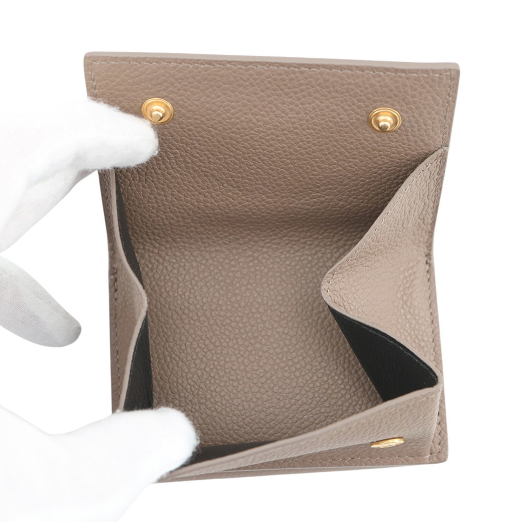 Yves Saint Laurent Brown Leather Wallet (Tri-Fold) (Pre-Owned)