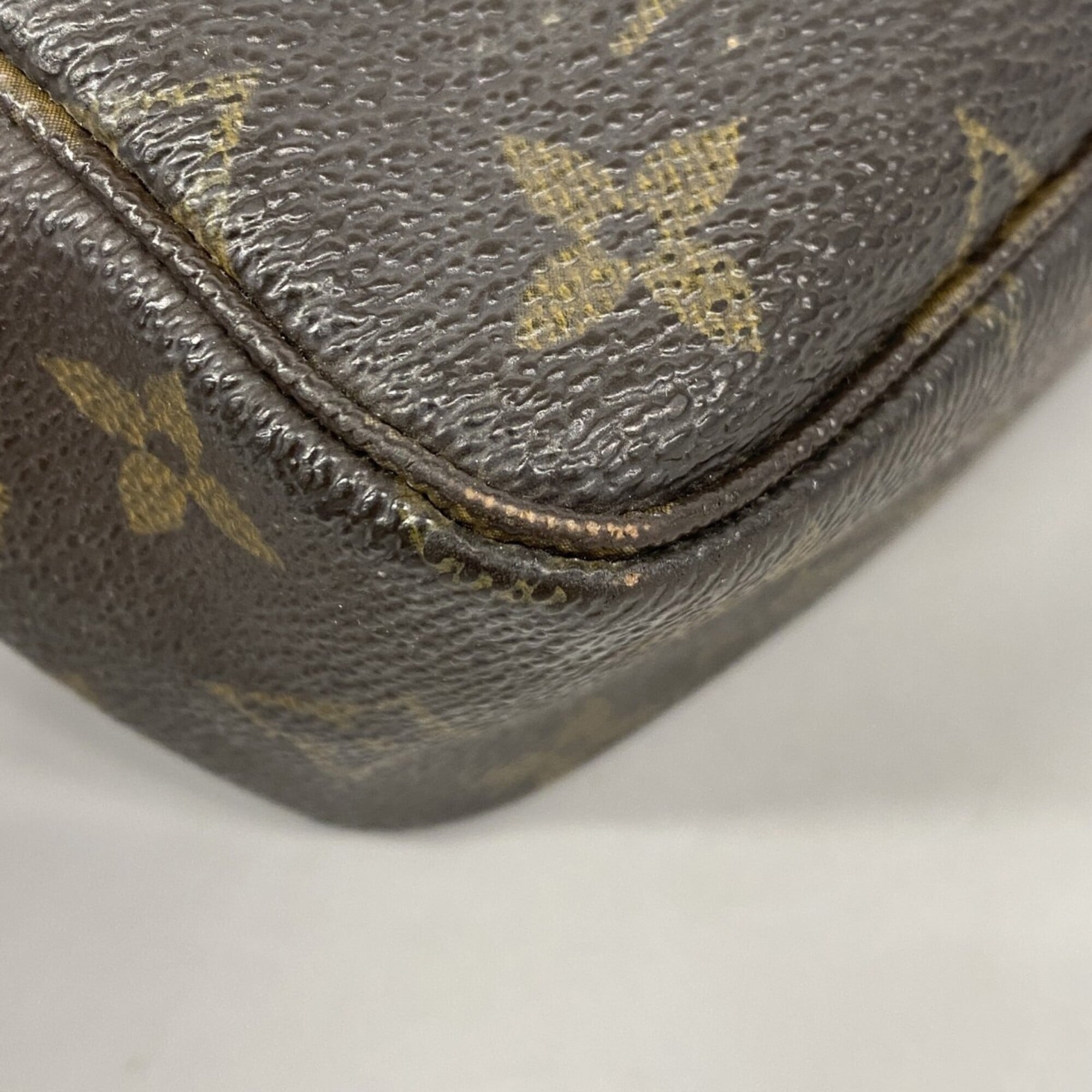 Louis Vuitton Brown Pouch (Pre-Owned)