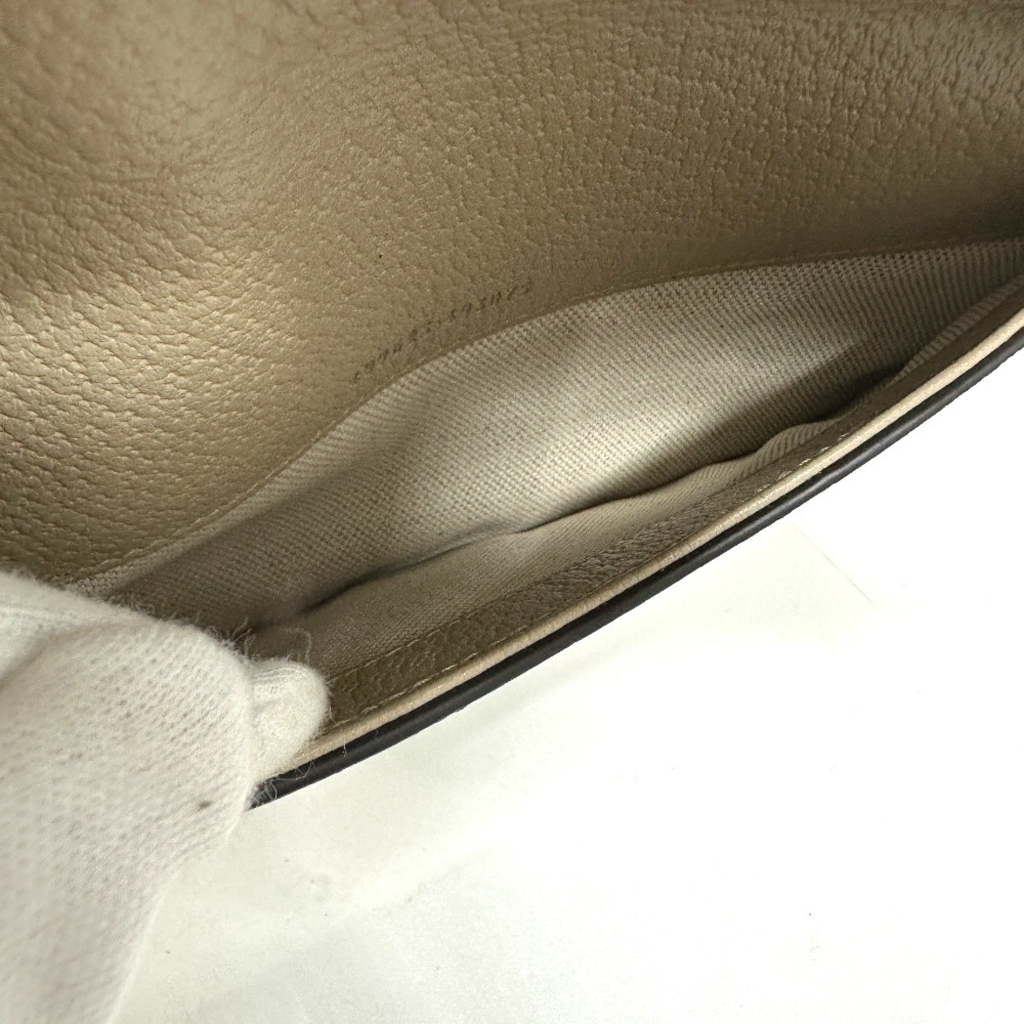 Gucci Beige Gg Supreme Shoulder Bag (Pre-Owned)