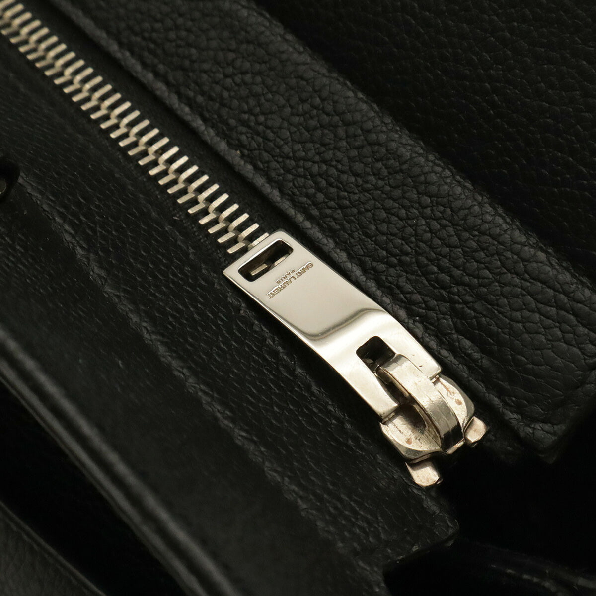 Yves Saint Laurent Black Leather Handbag Shoulder Bag (Pre-Owned)