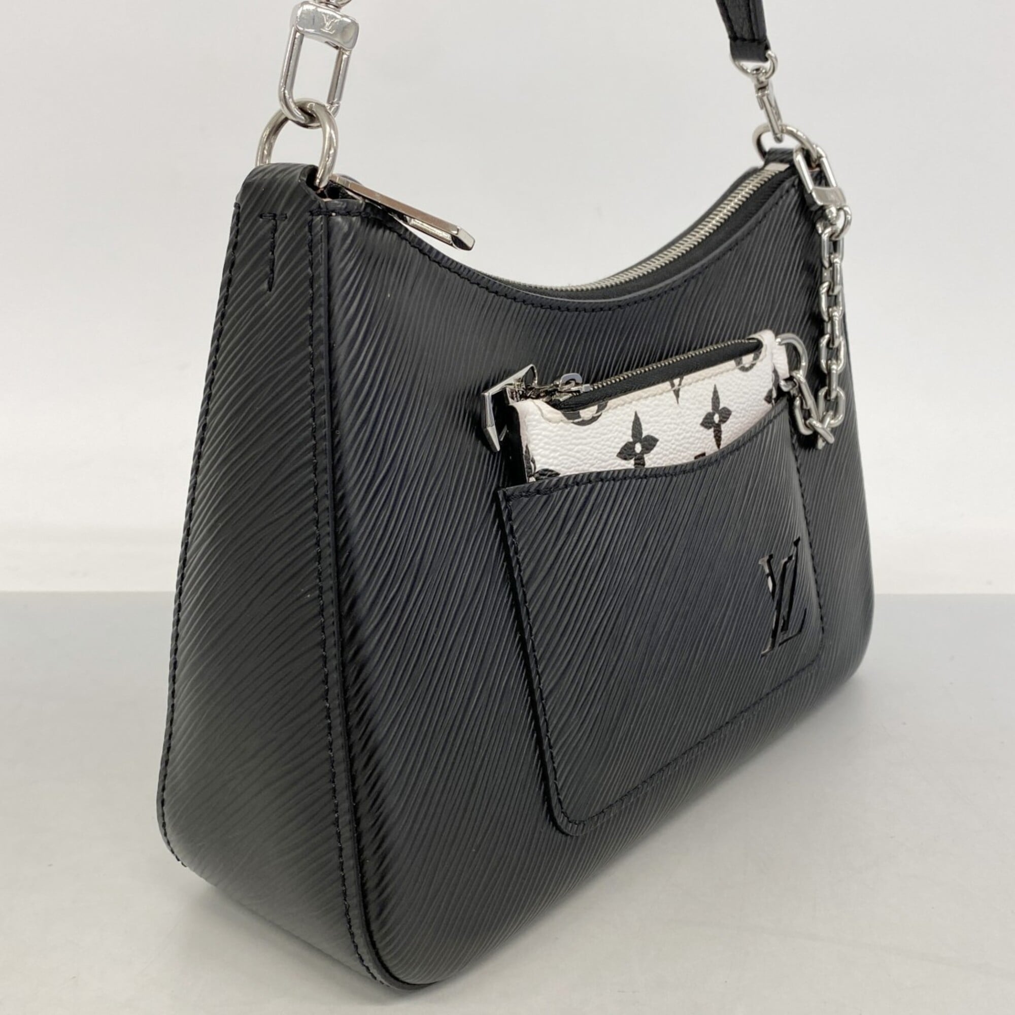 Louis Vuitton Noir Handbag (Pre-Owned)