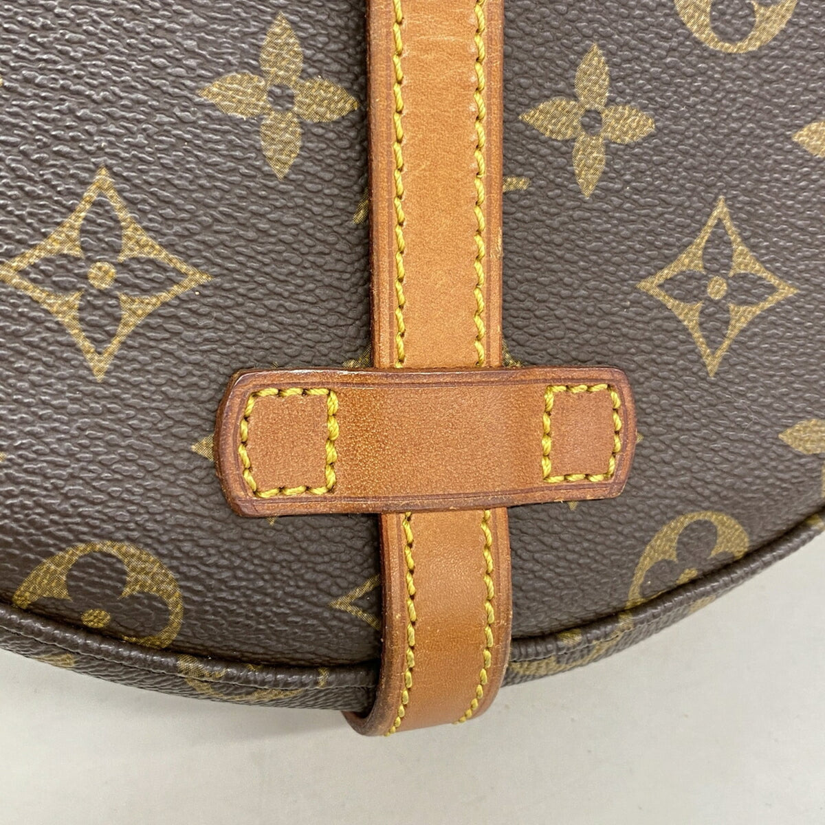 Louis Vuitton Brown Shoulder Bag (Pre-Owned)