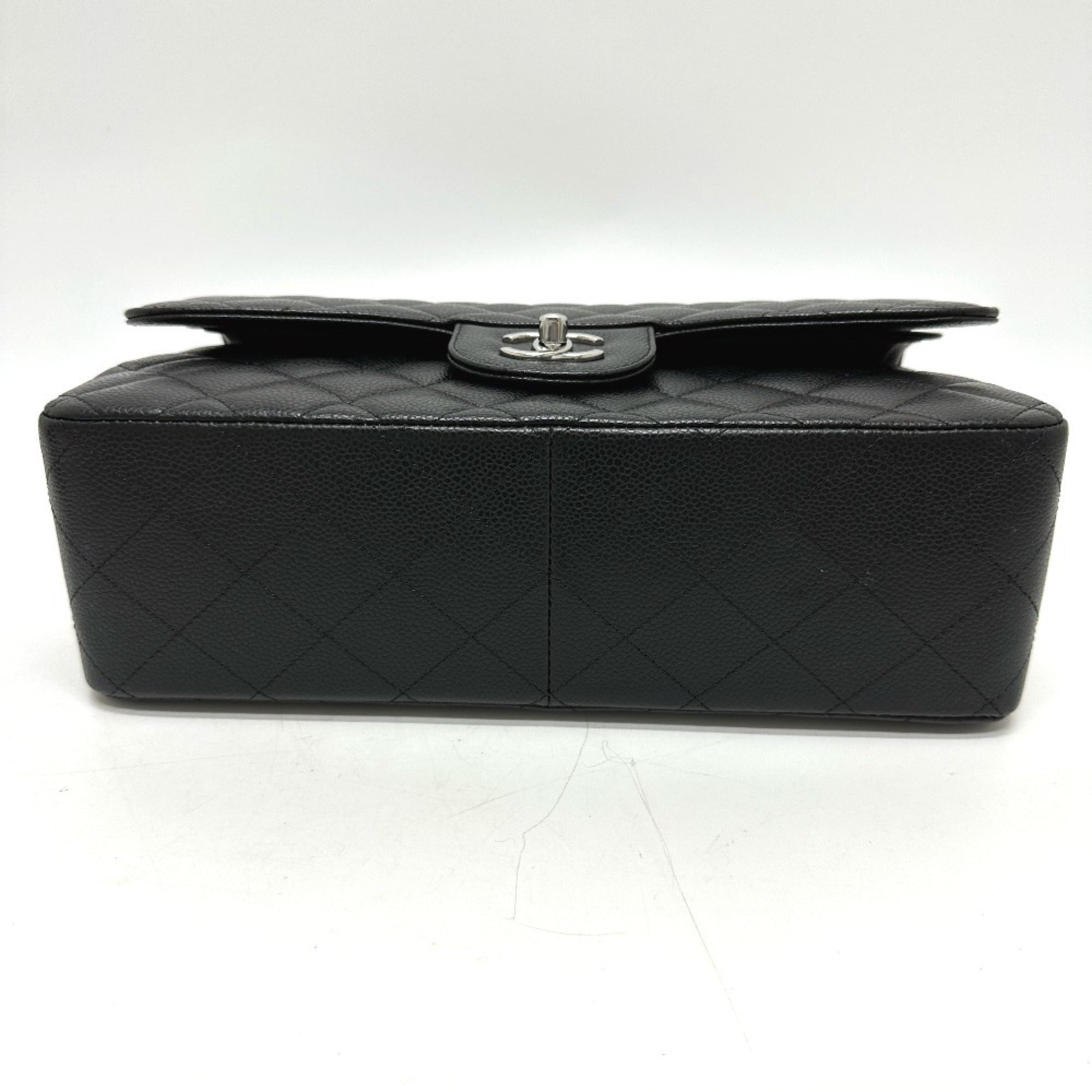 Chanel Black Grained Calfskin Shoulder Bag (Pre-Owned)
