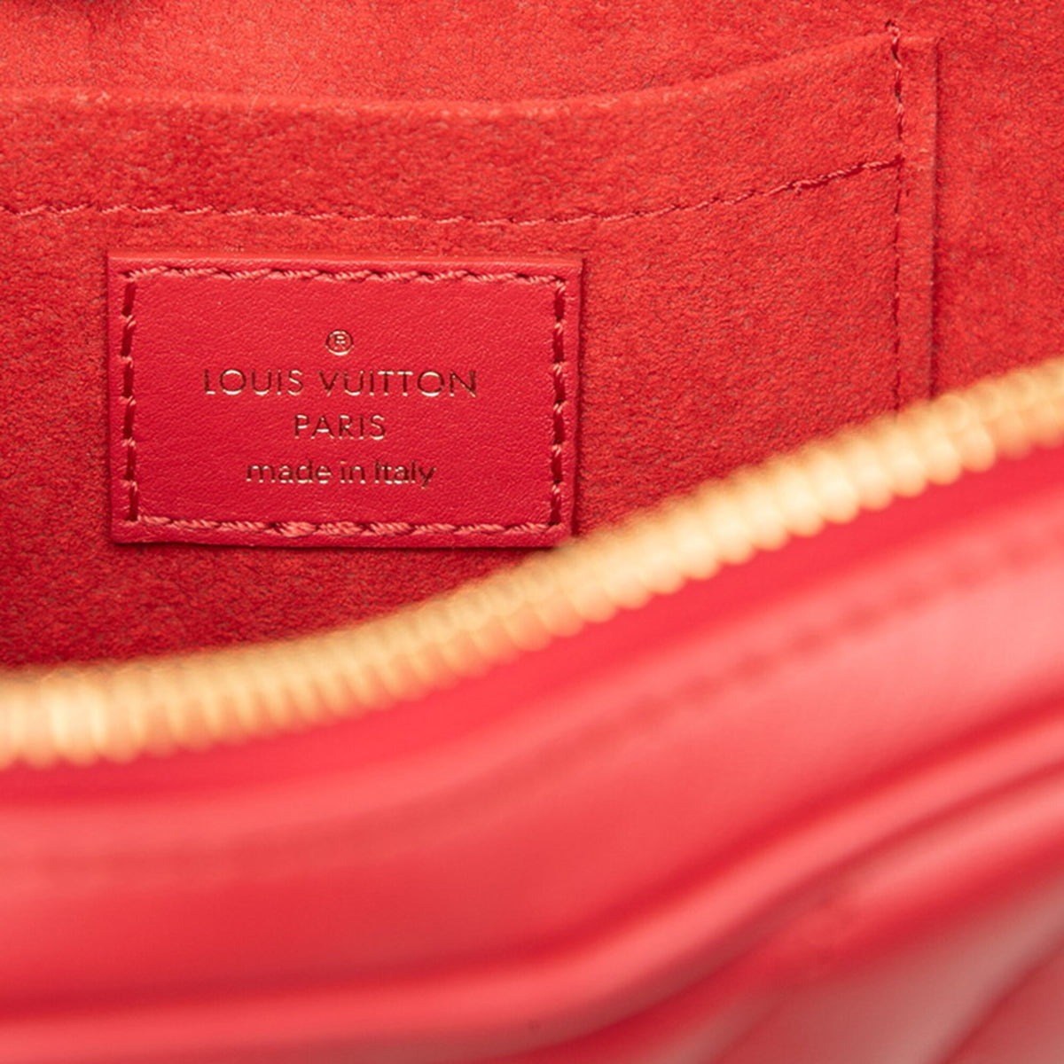Louis Vuitton Red Color Leather Shoulder Bag (Pre-Owned)