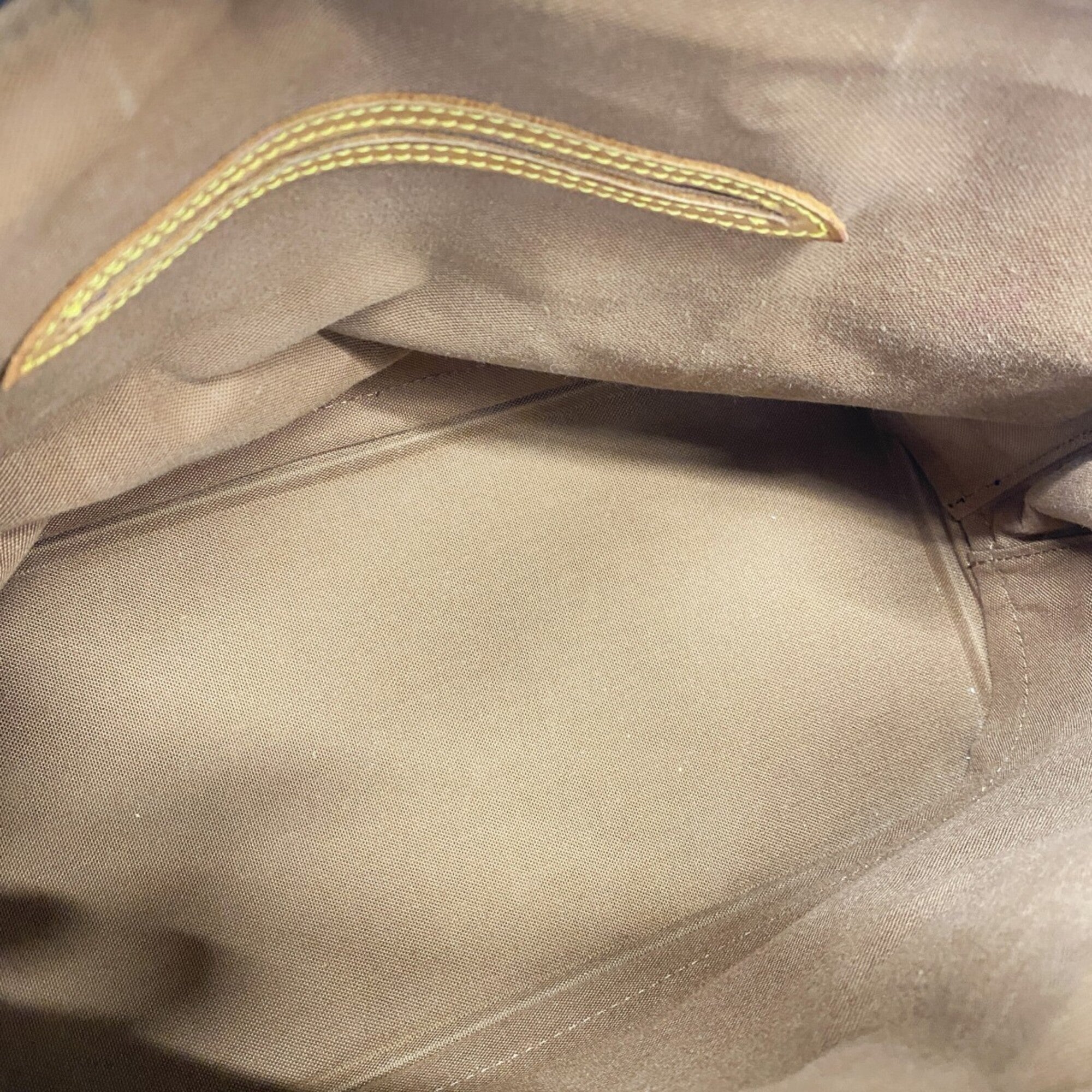 Louis Vuitton Brown Handbag (Pre-Owned)