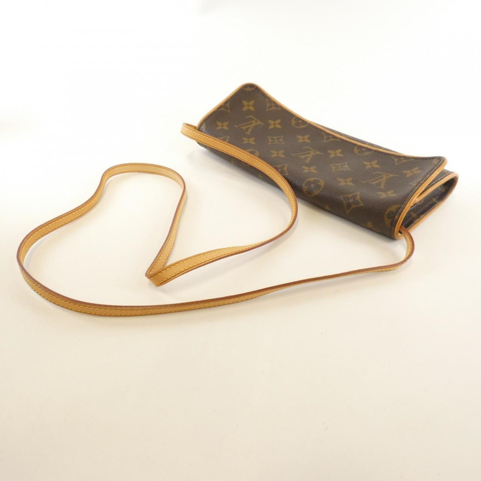 Louis Vuitton Brown Coated Canvas Pochette Shoulder Bag (Pre-Owned)