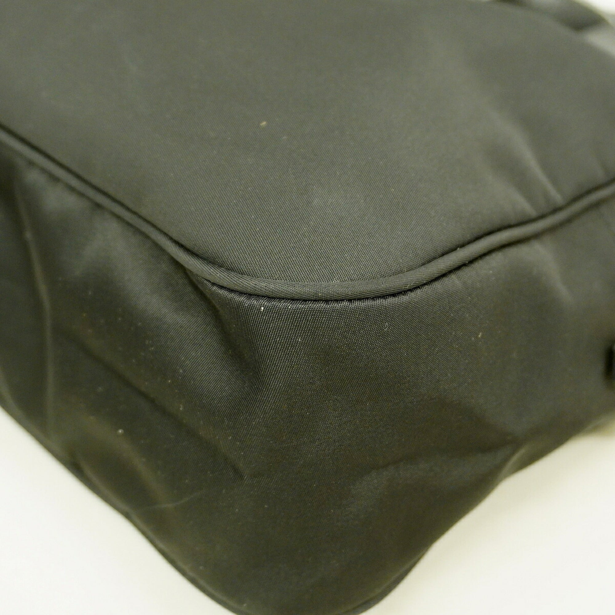 Fendi Black Nylon Handbag (Pre-Owned)