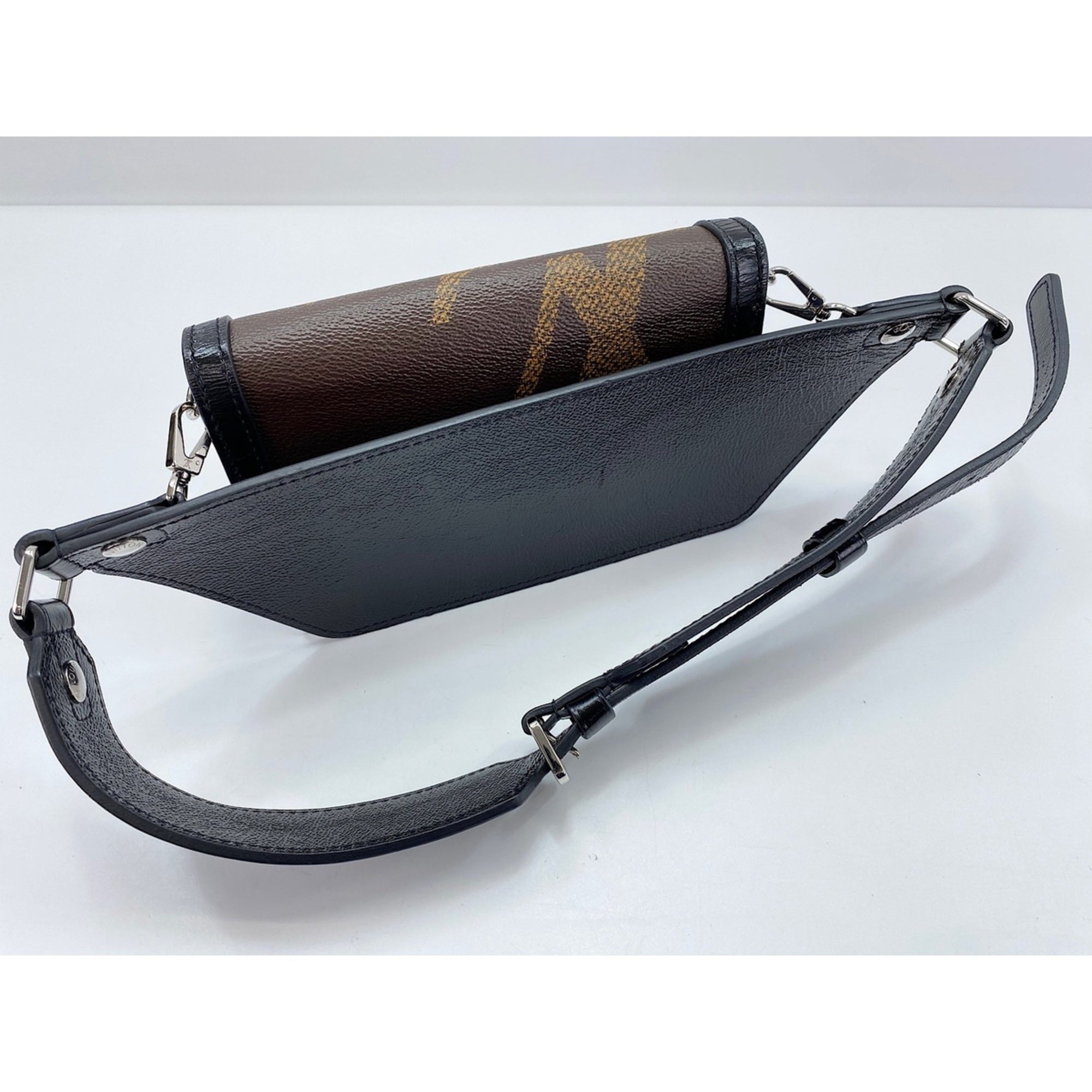 Louis Vuitton Brown Fanny Pack (Pre-Owned)