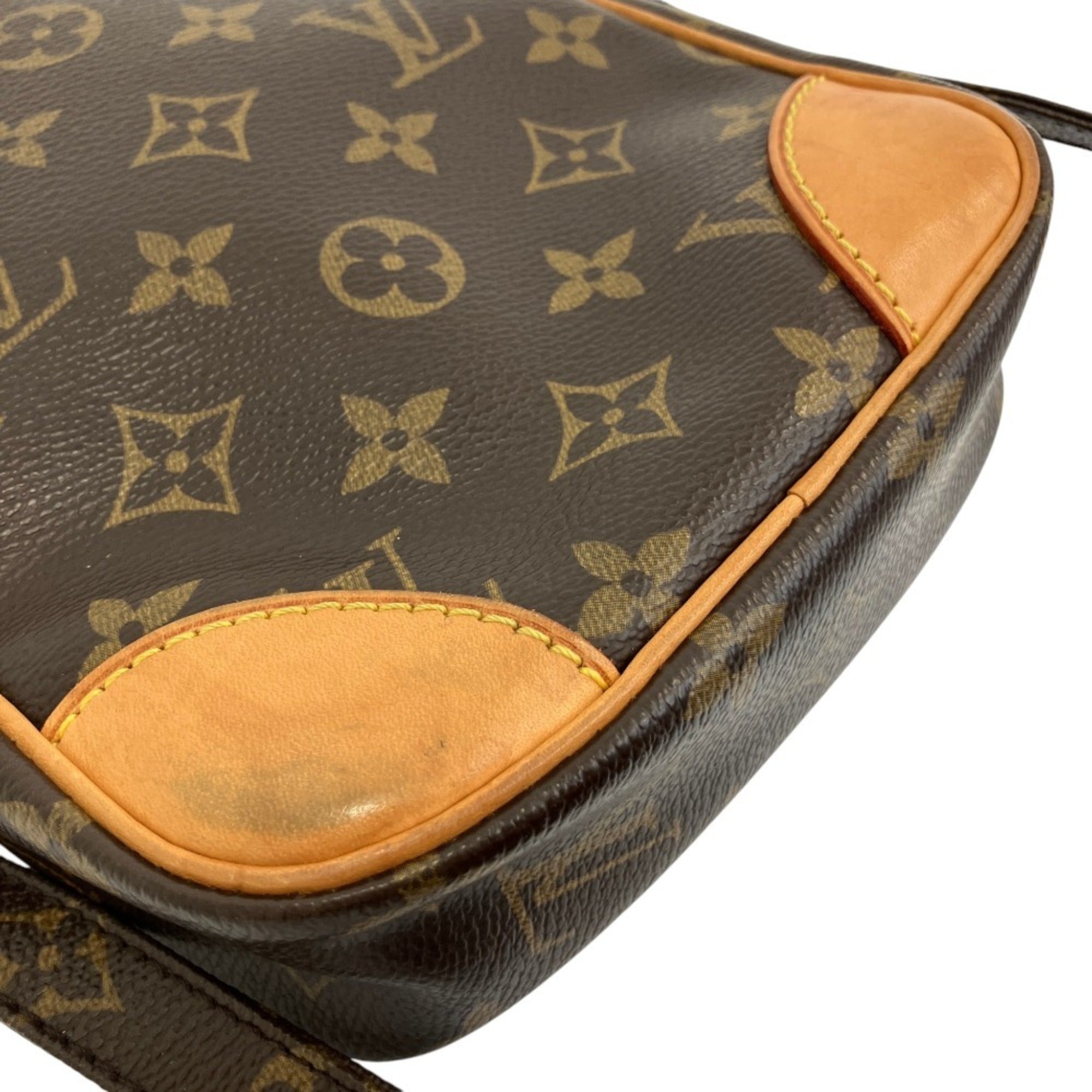Louis Vuitton Brown Monogram Monogram Shoulder Bag (Pre-Owned)